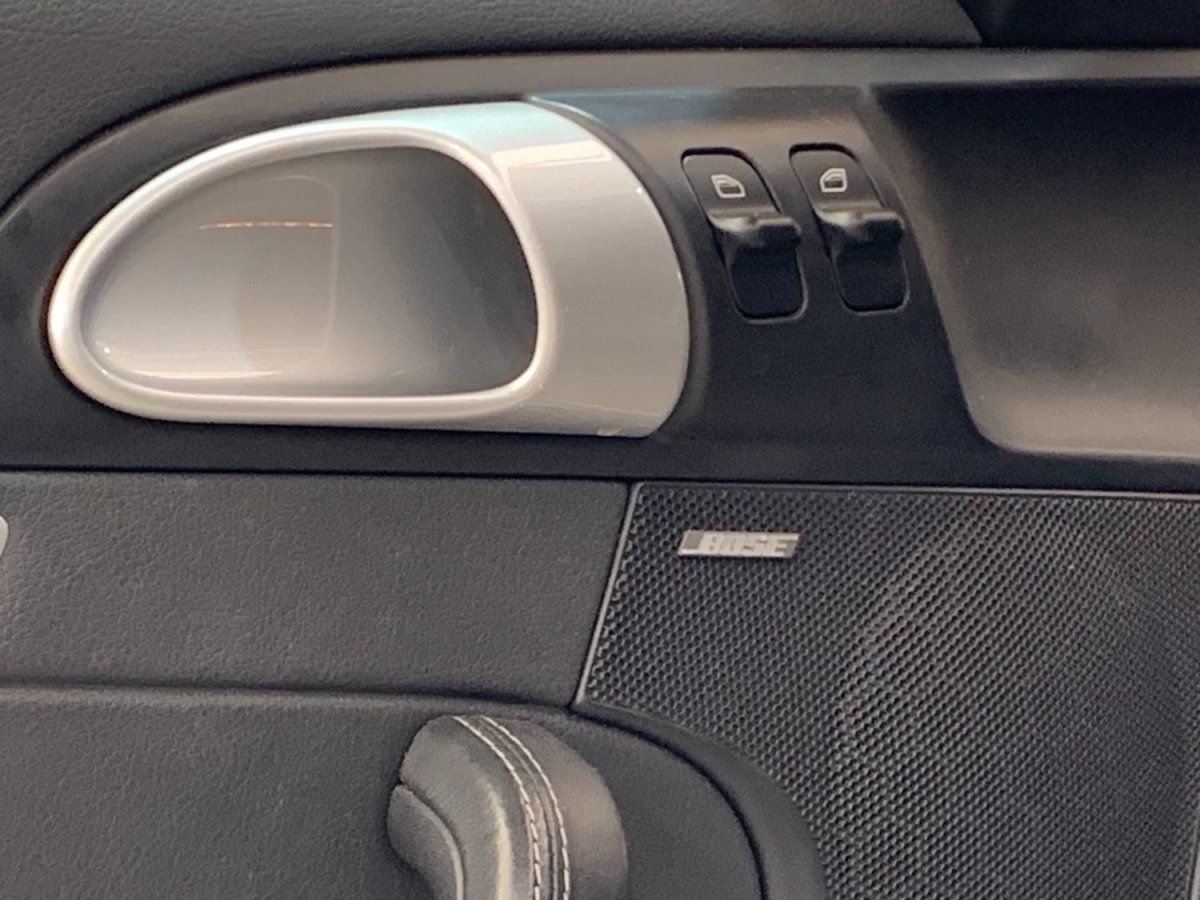 Porsche 997 Carrera 4S 2009 — detail (42)