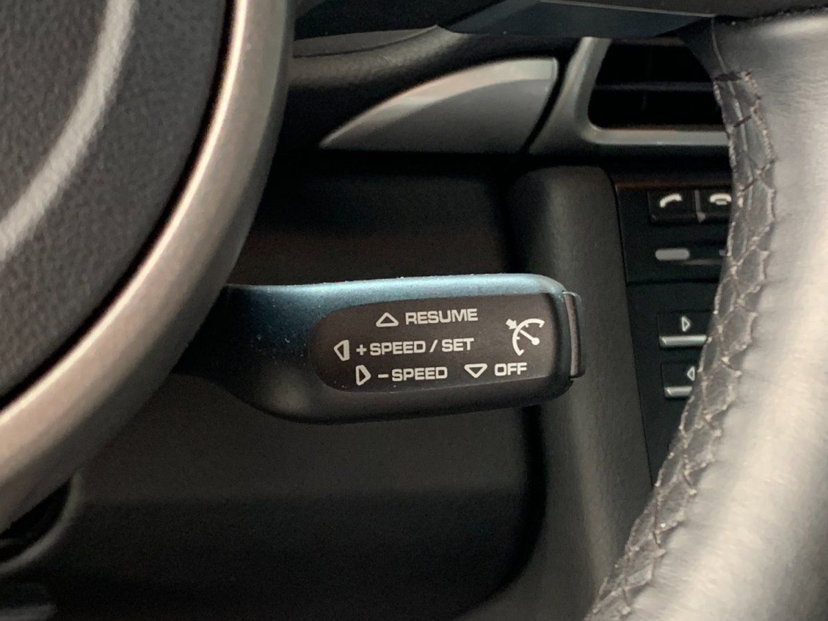 Porsche 997 Carrera 4S 2009 — detail (34)