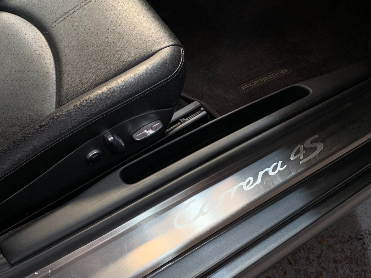 Porsche 997 Carrera 4S 2009 — detail (38)