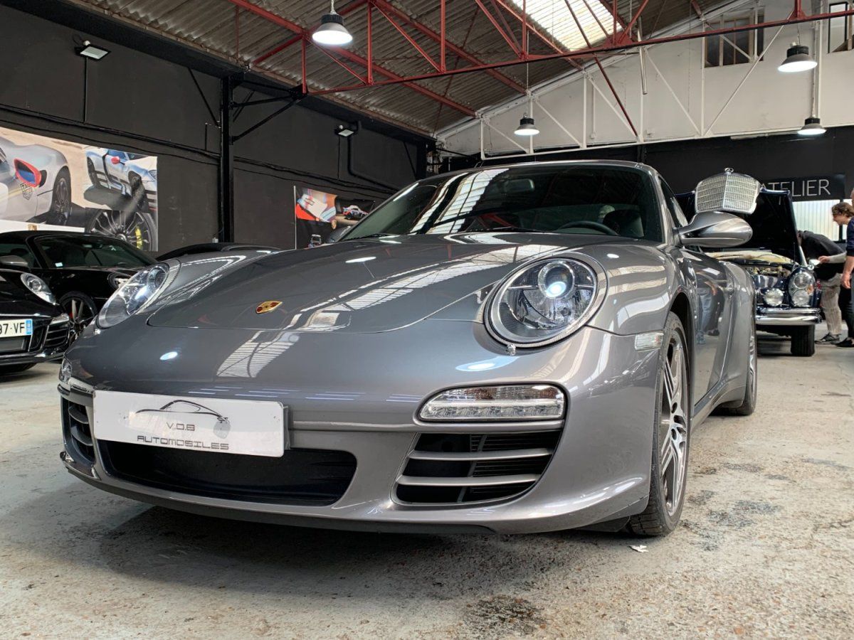 Porsche 997 Carrera 4S 2009 — vue avant trois-quarts (2)