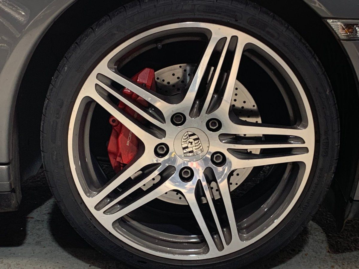 Porsche 997 Carrera 4S 2009 — jante et pneumatique (32)