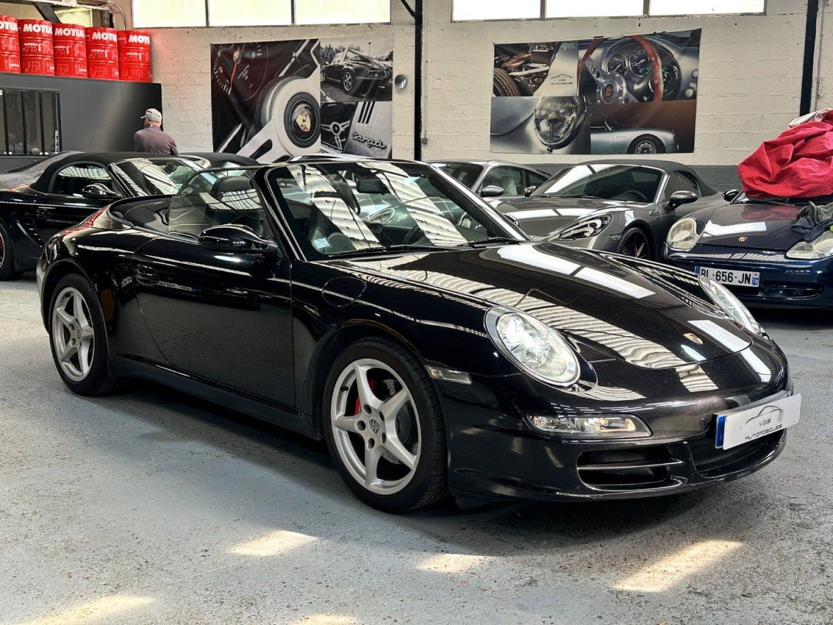 Porsche 997 Carrera Cabriolet 2006 — vue avant trois-quarts (3)