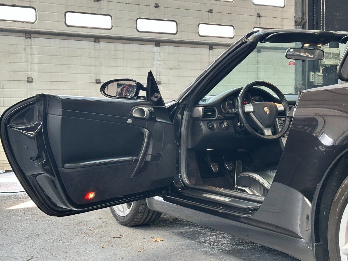 Porsche 997 Carrera Cabriolet 2006 — habitacle (36)
