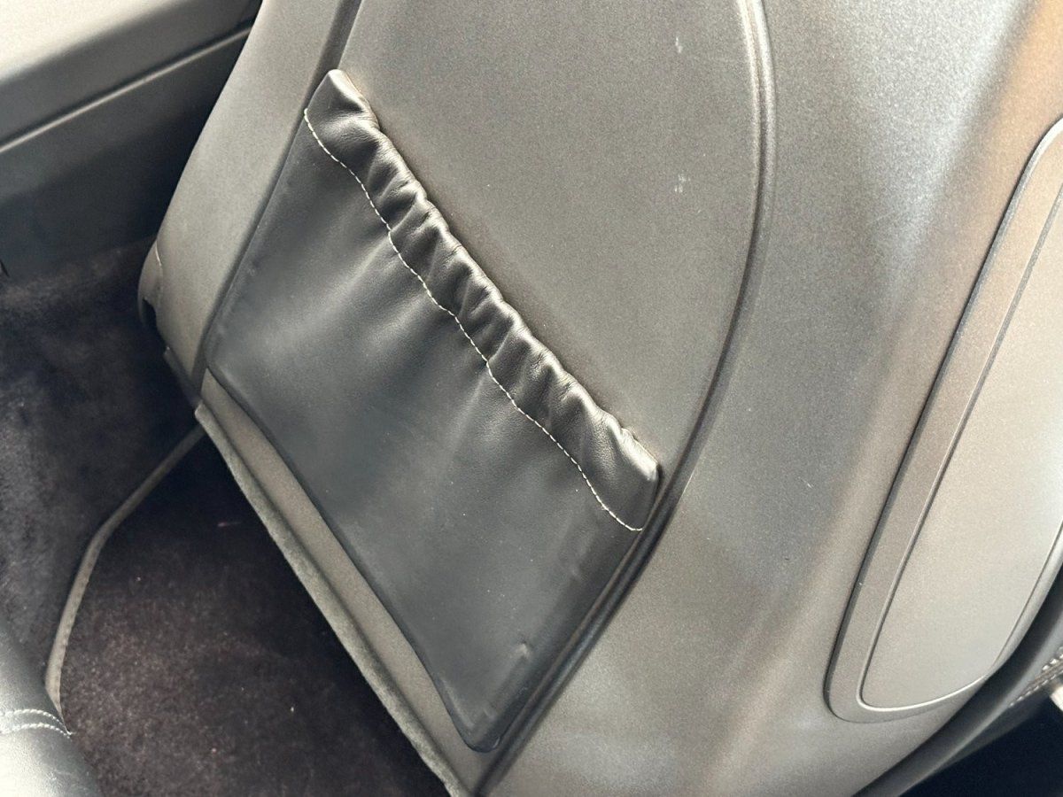 Porsche 997 Carrera Cabriolet 2006 — detail interieur (56)