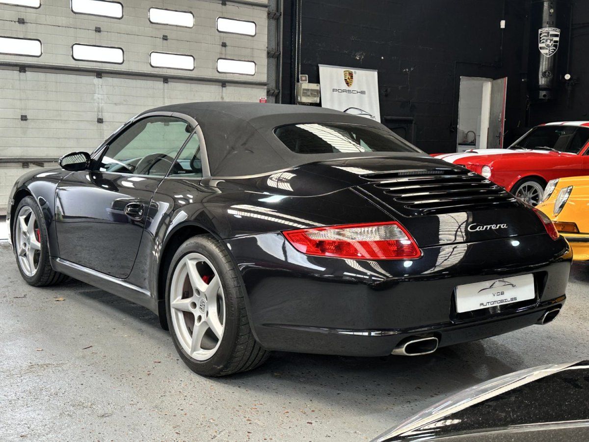 Porsche 997 Carrera Cabriolet 2006 — vue arriere trois-quarts (8)