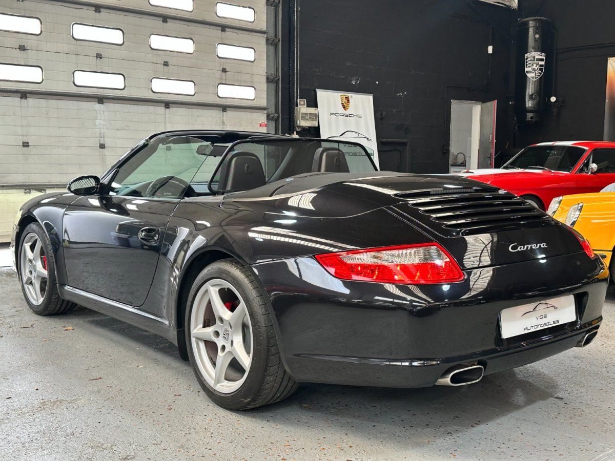 Porsche 997 Carrera Cabriolet 2006 — vue arriere trois-quarts (11)