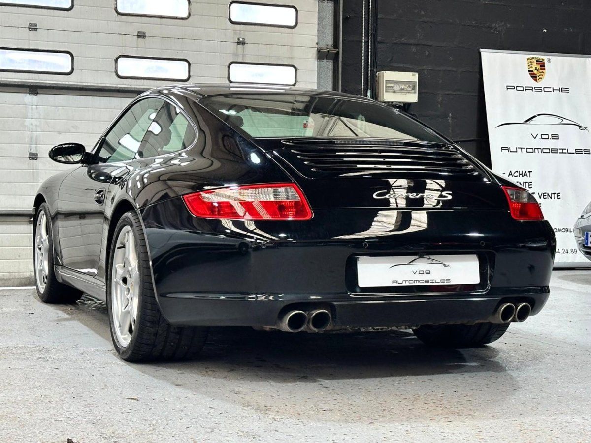 Porsche 997 Carrera S 2007 — vue arriere trois-quarts (5)