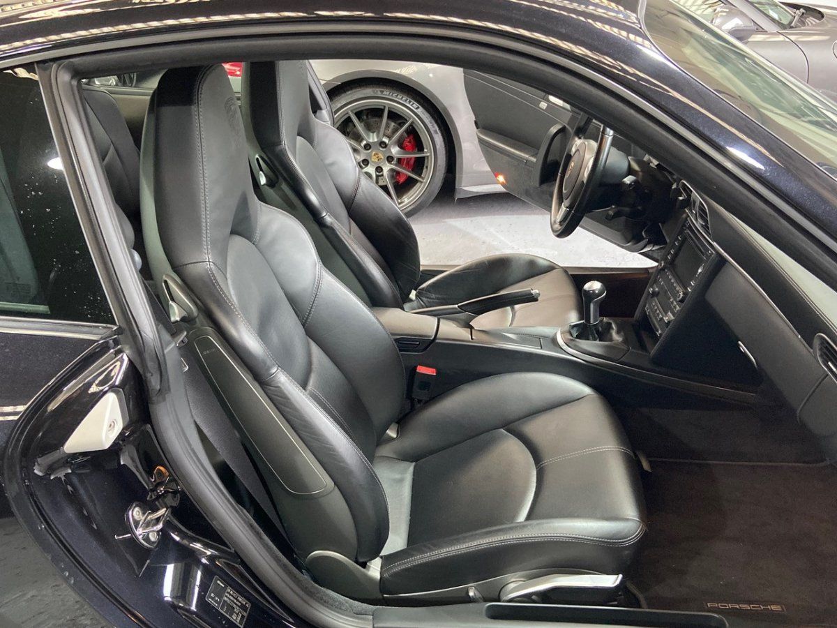 Porsche 997 Carrera S 2009 — sieges (30)