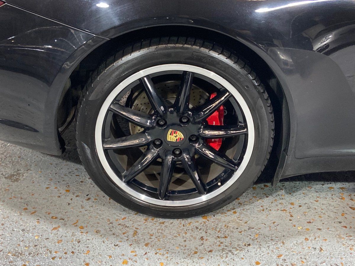 Porsche 997 Carrera S 2009 — jante et pneumatique (33)