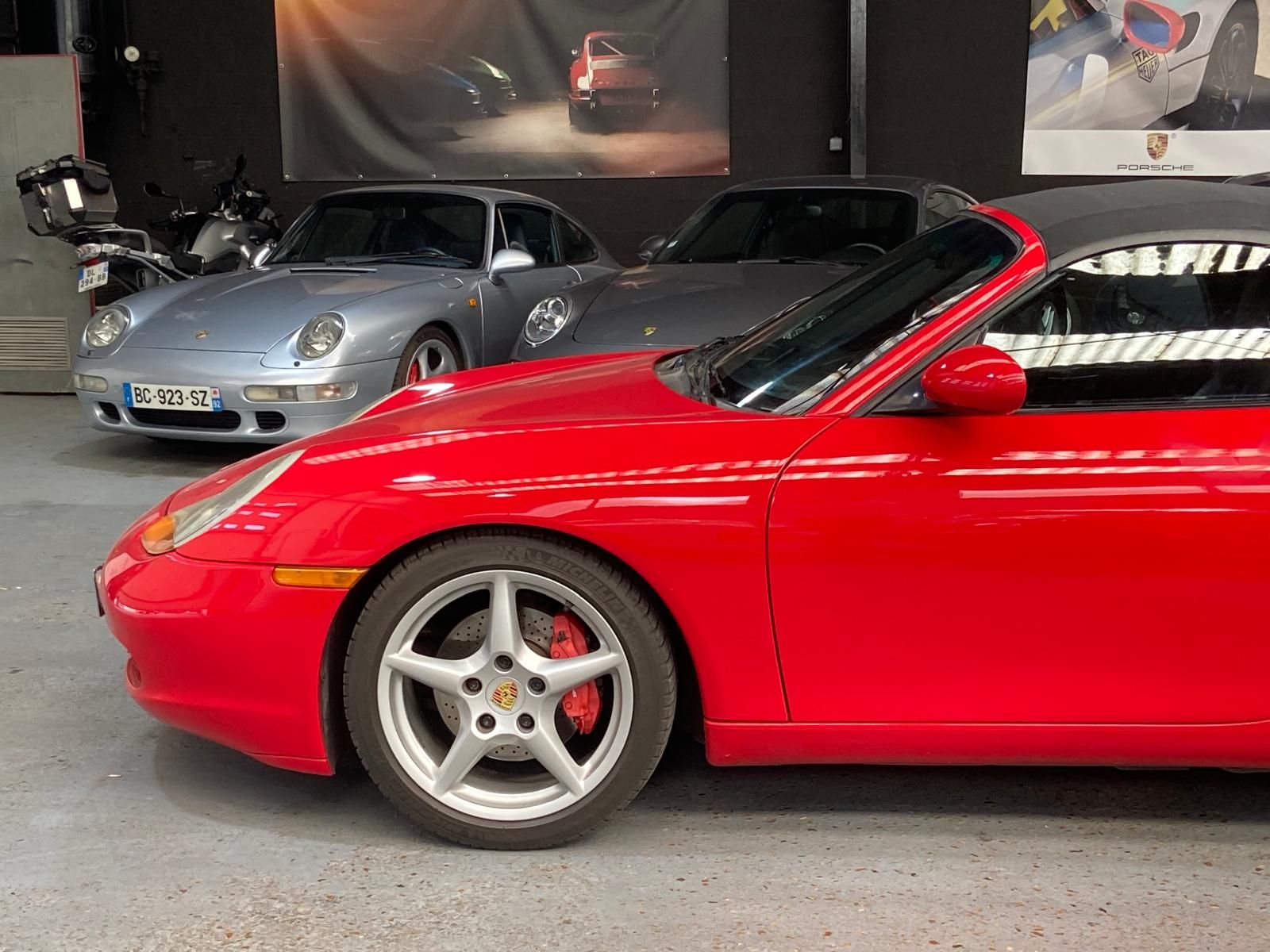 Porsche 986 Boxster S 1999 — vue avant trois-quarts (9)