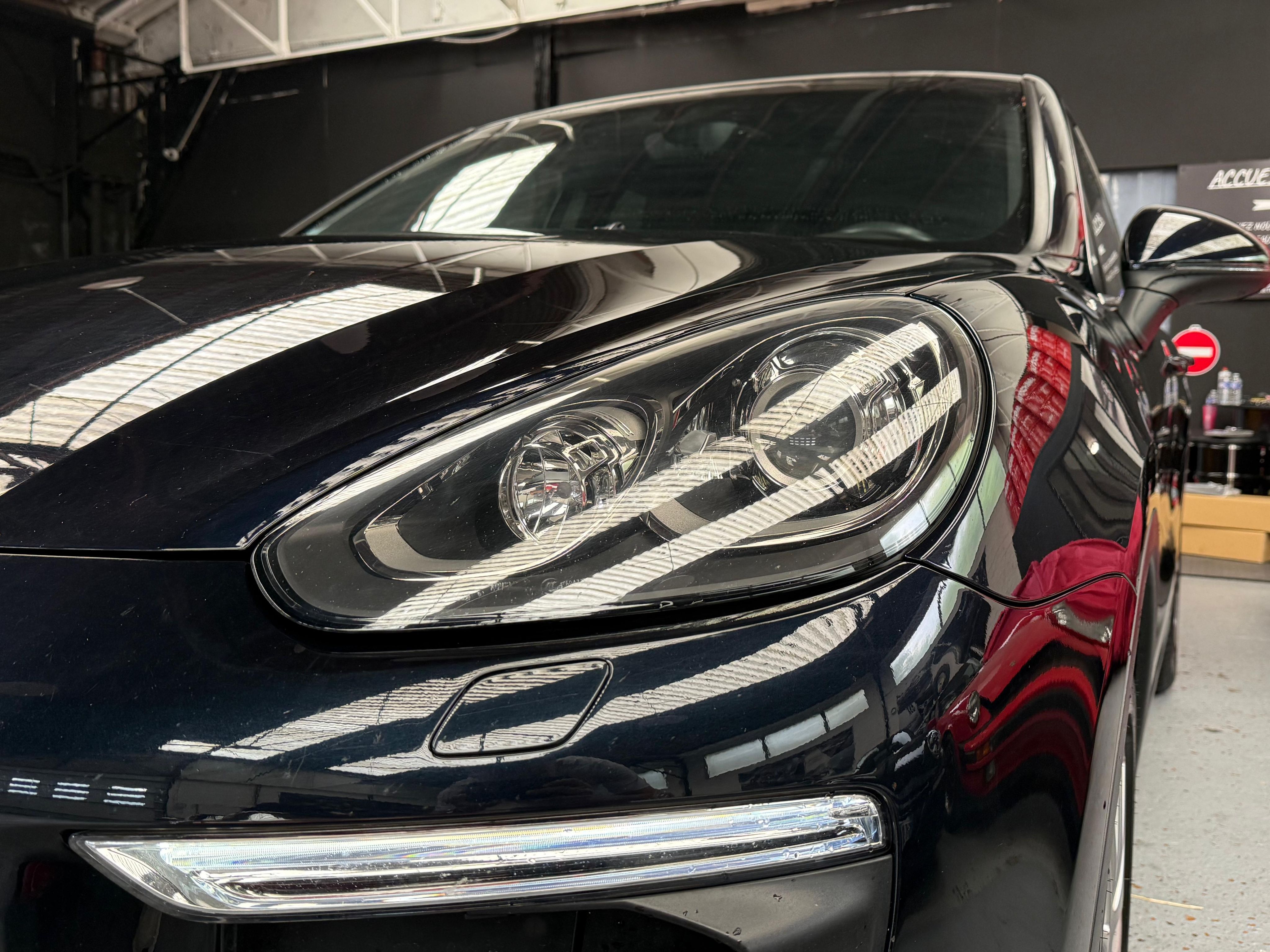 Porsche Cayenne 2015 — vue avant trois-quarts (2)