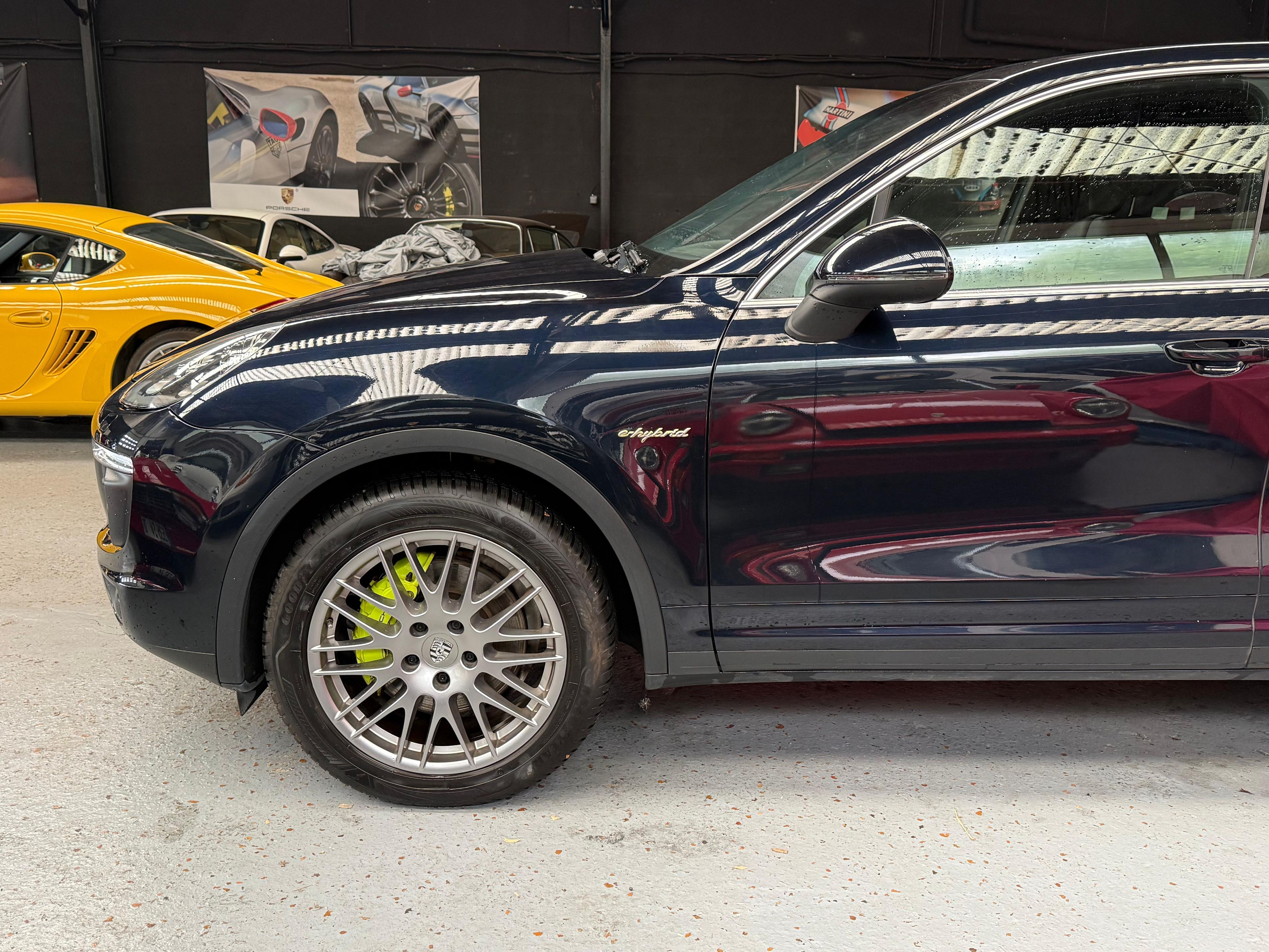 Porsche Cayenne 2015 — profil lateral (5)