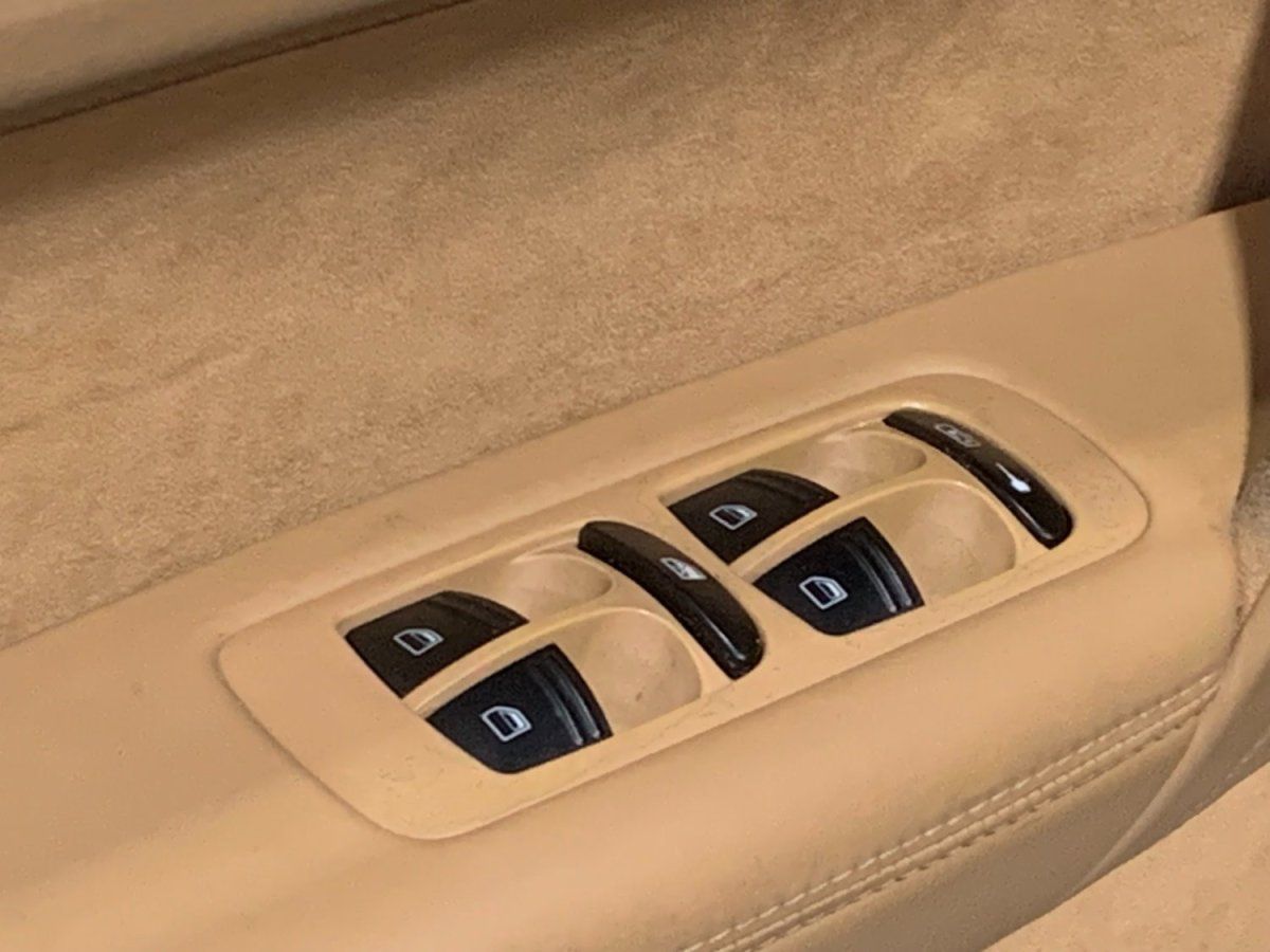 Porsche Cayenne GTS 2009 — detail interieur (32)