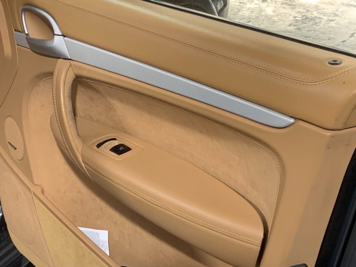 Porsche Cayenne GTS 2009 — detail interieur (28)