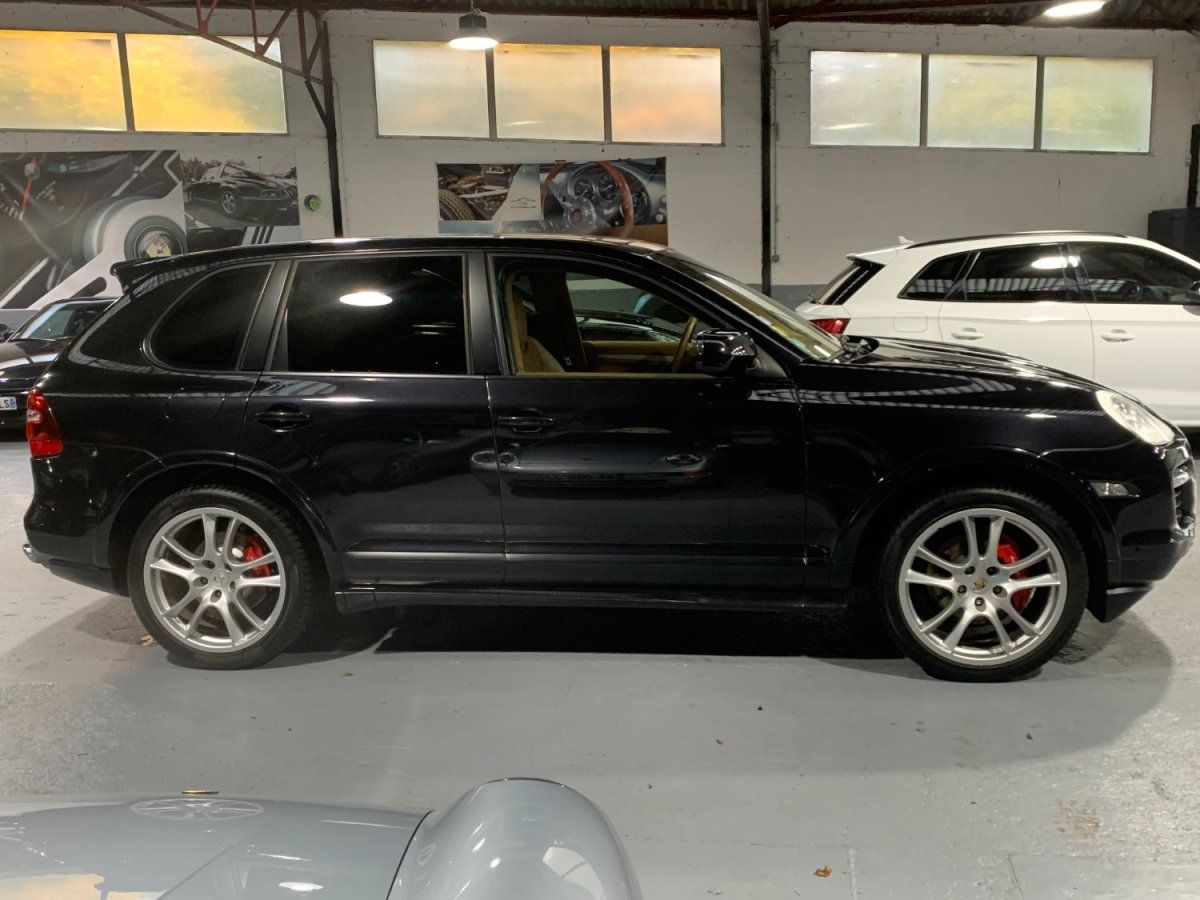 Porsche Cayenne GTS 2009 — profil lateral (6)