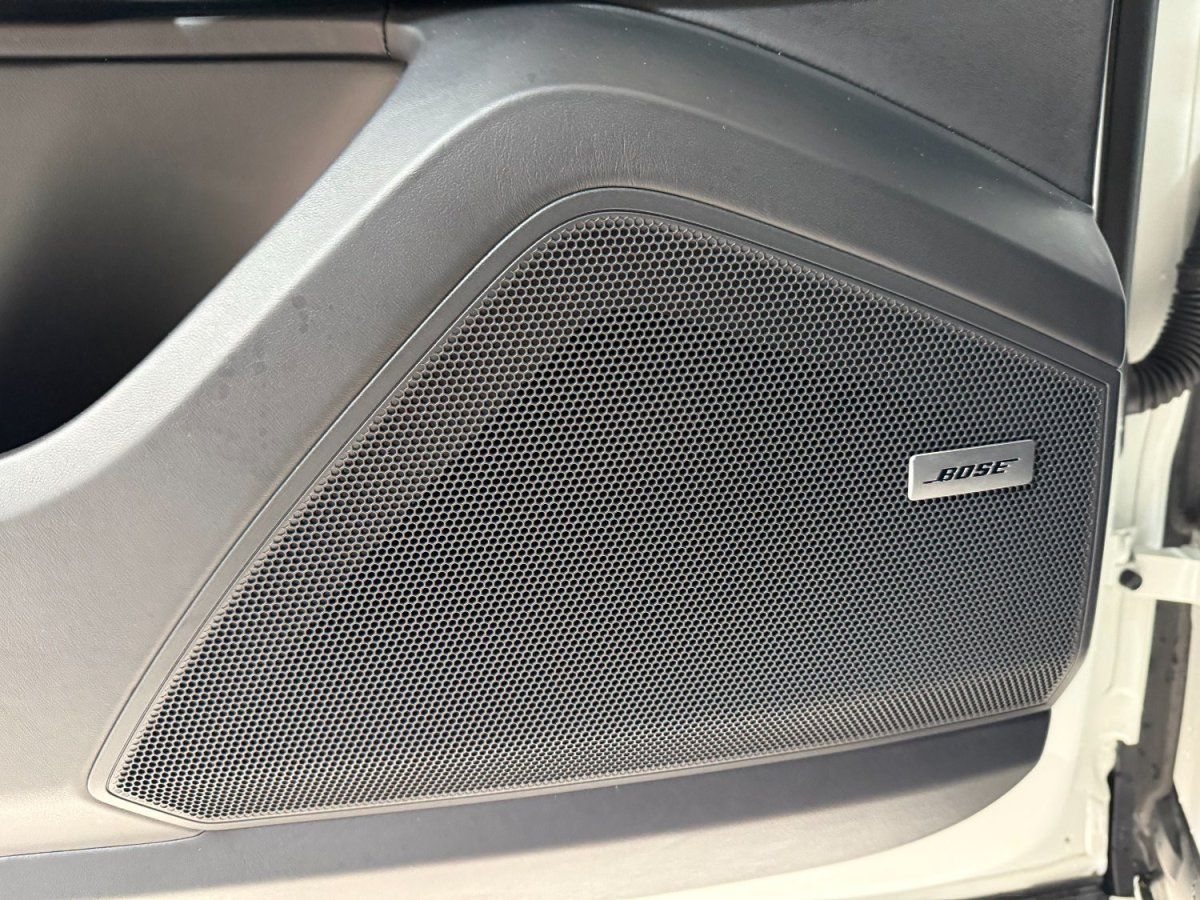 Porsche Cayenne E-Hybrid 2021 — detail interieur (12)