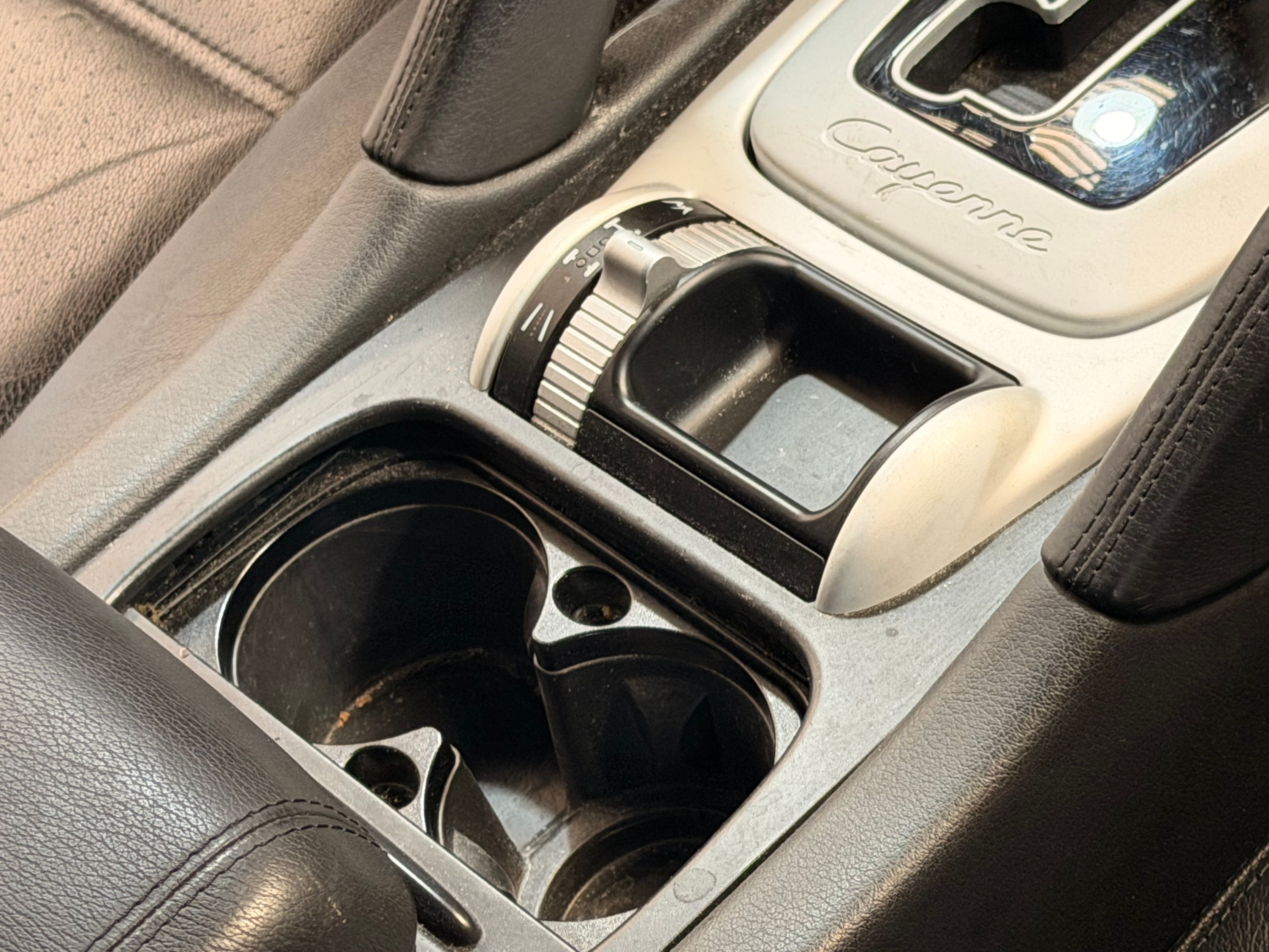 Porsche Cayenne S 2005 — detail (46)