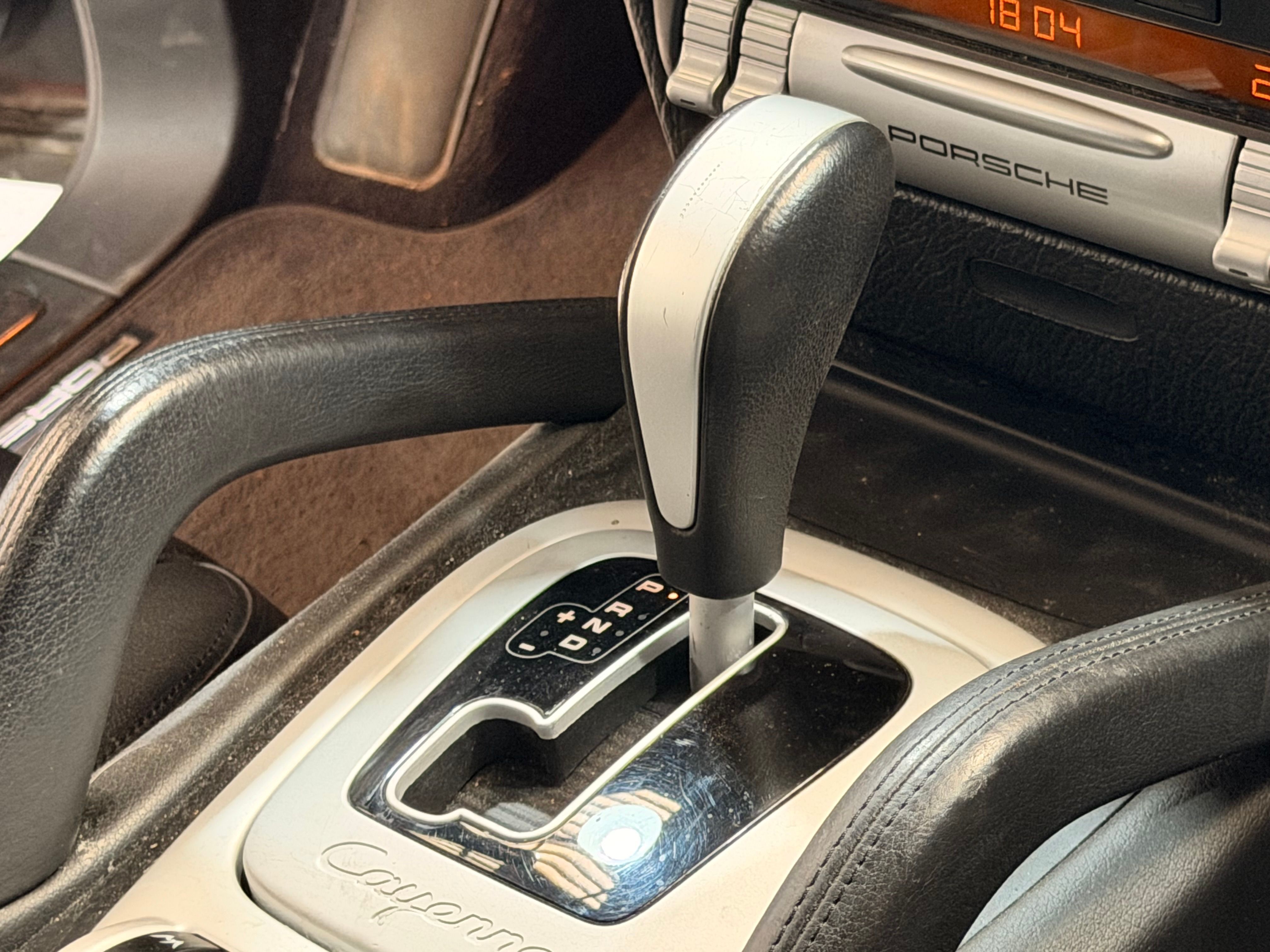 Porsche Cayenne S 2005 — detail (47)