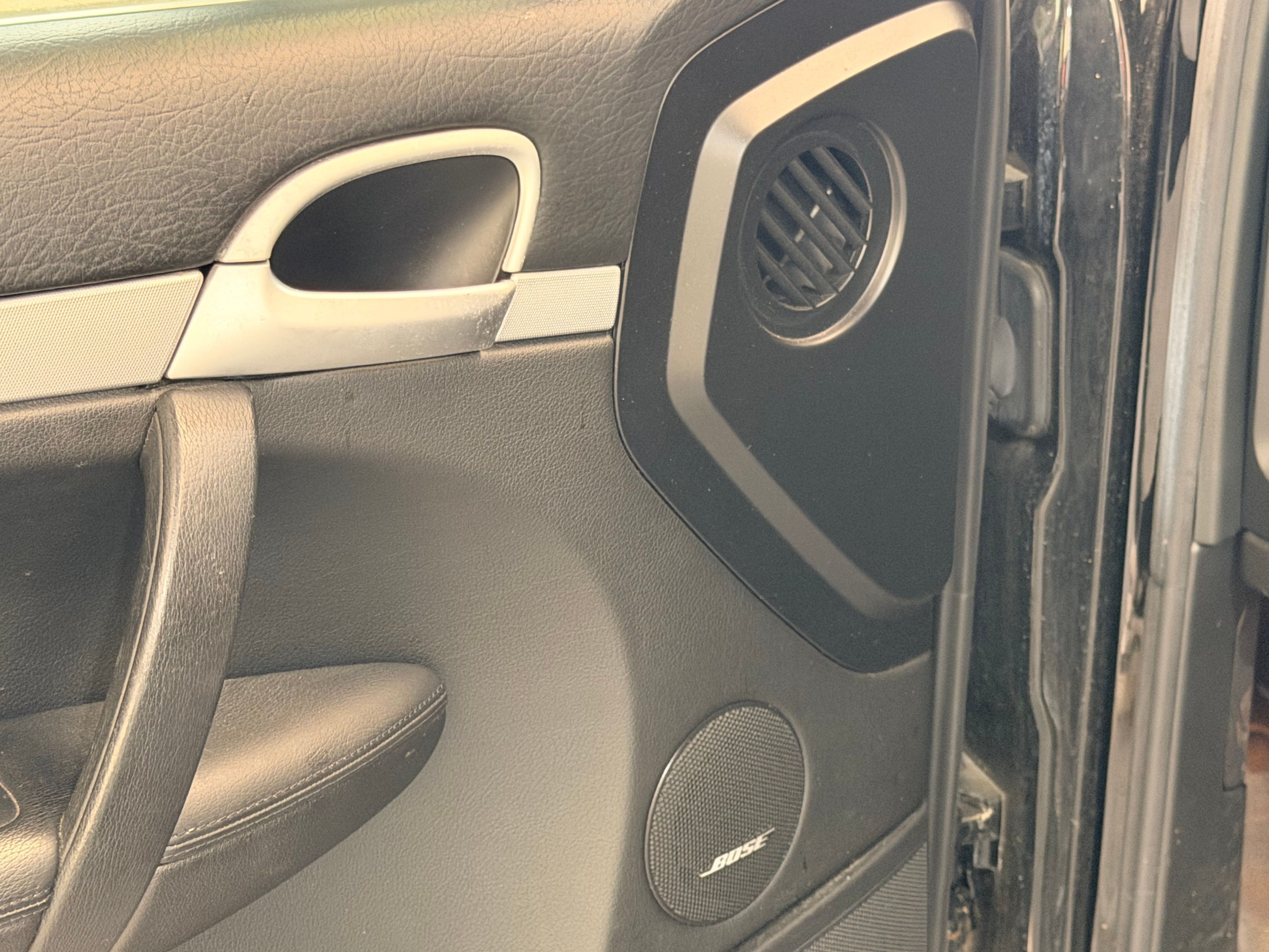 Porsche Cayenne S 2005 — detail (41)