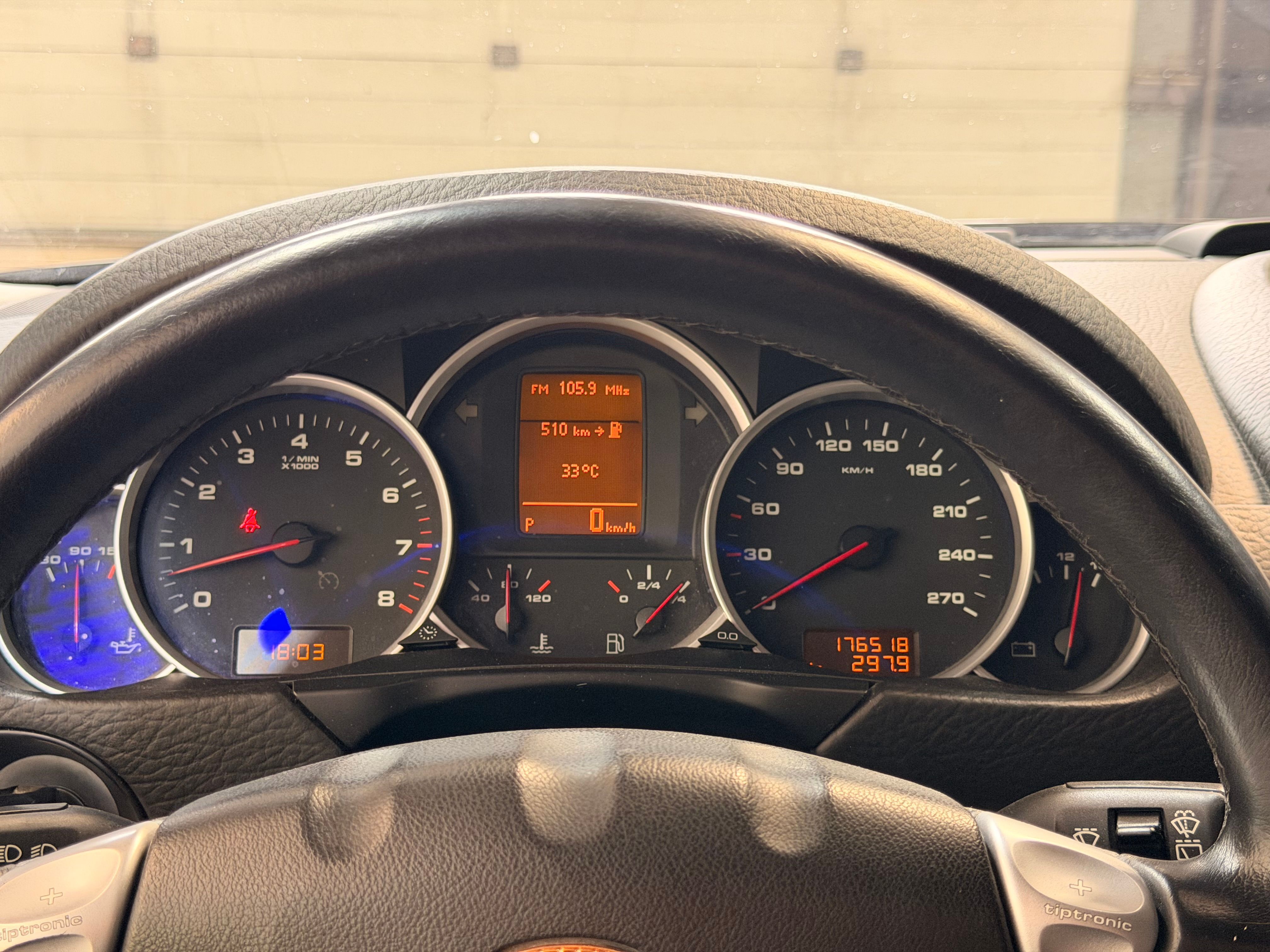 Porsche Cayenne S 2005 — detail (37)