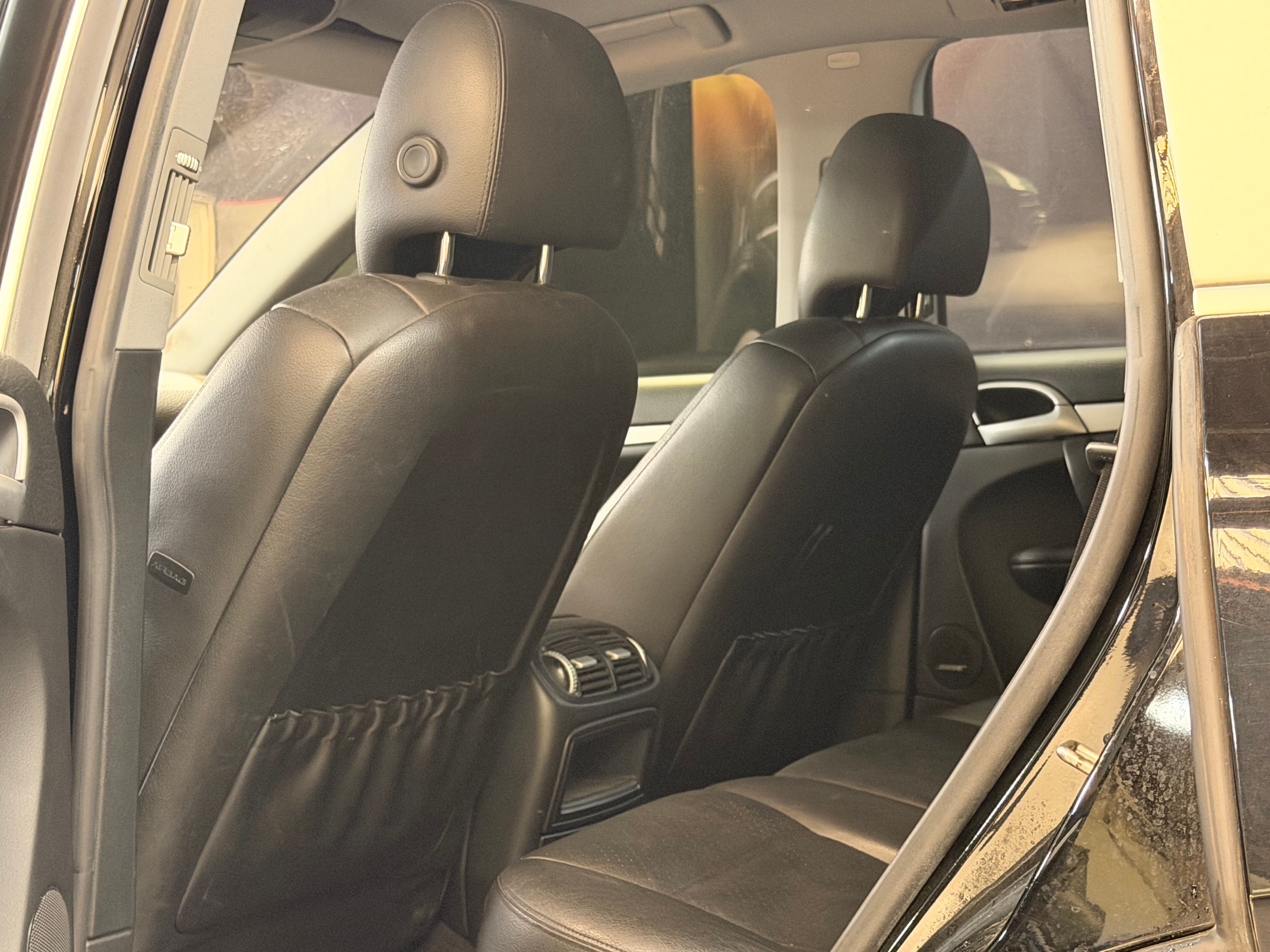 Porsche Cayenne S 2005 — sieges (24)