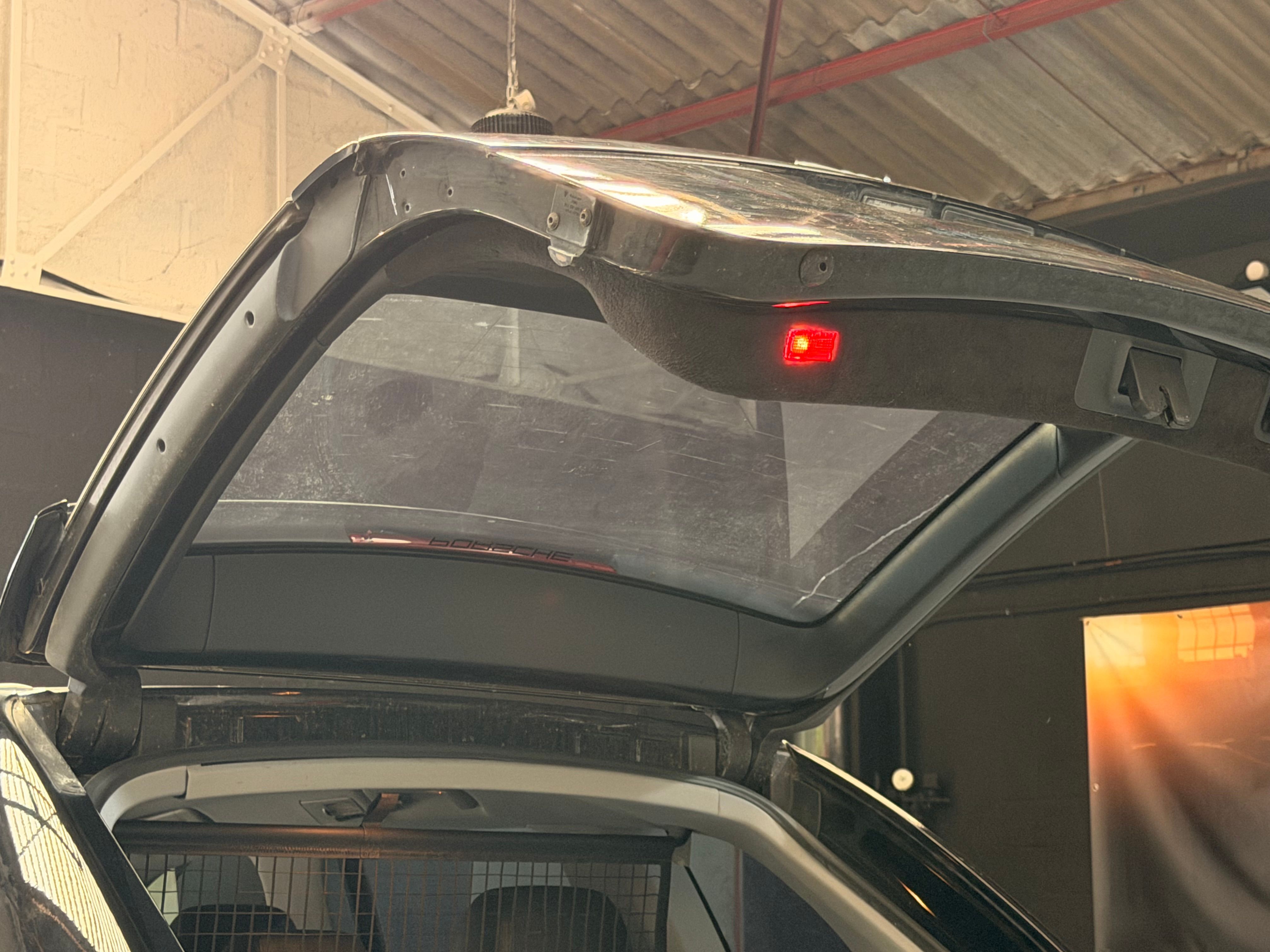 Porsche Cayenne S 2005 — coffre (31)