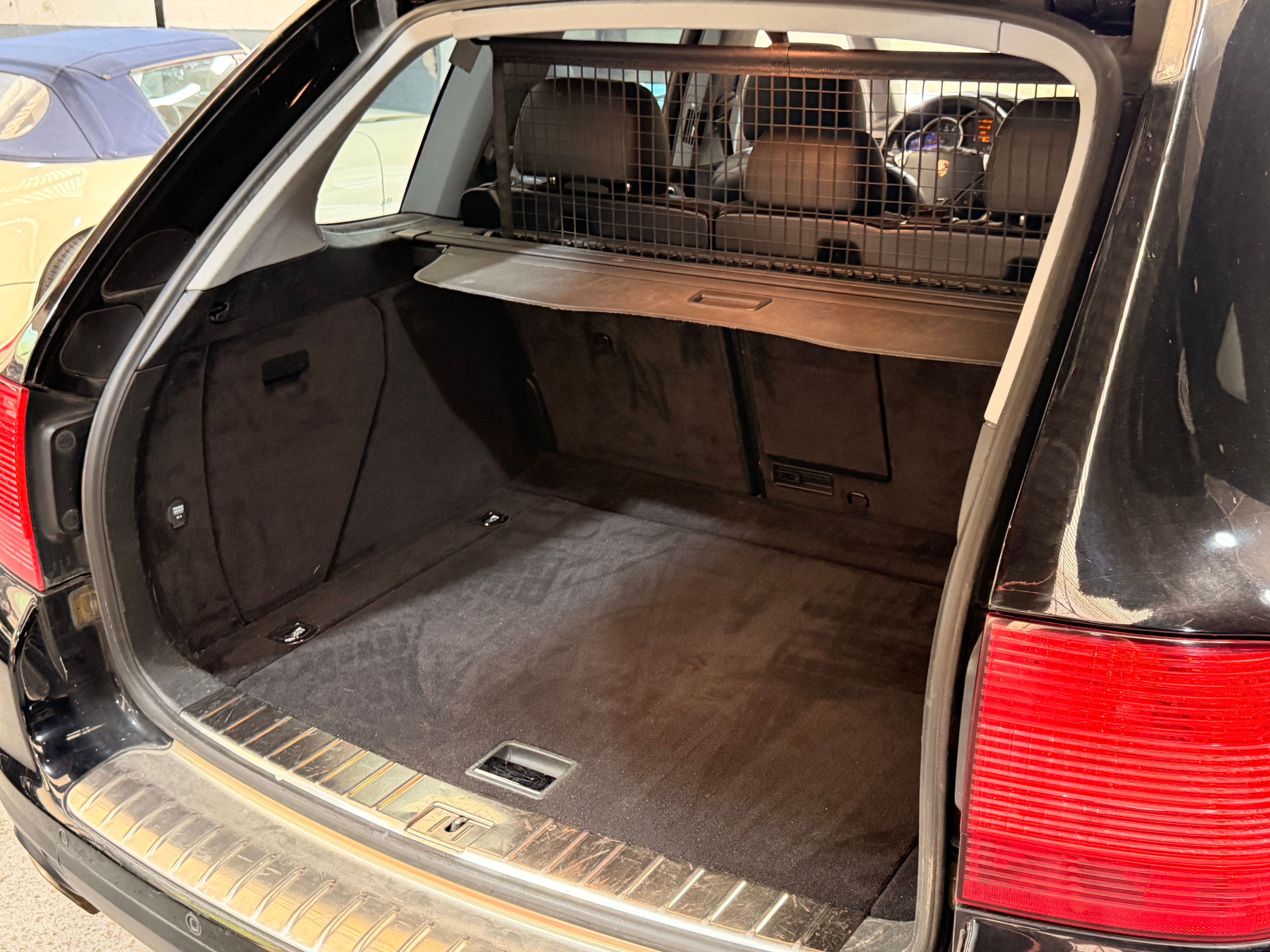 Porsche Cayenne S 2005 — coffre (32)