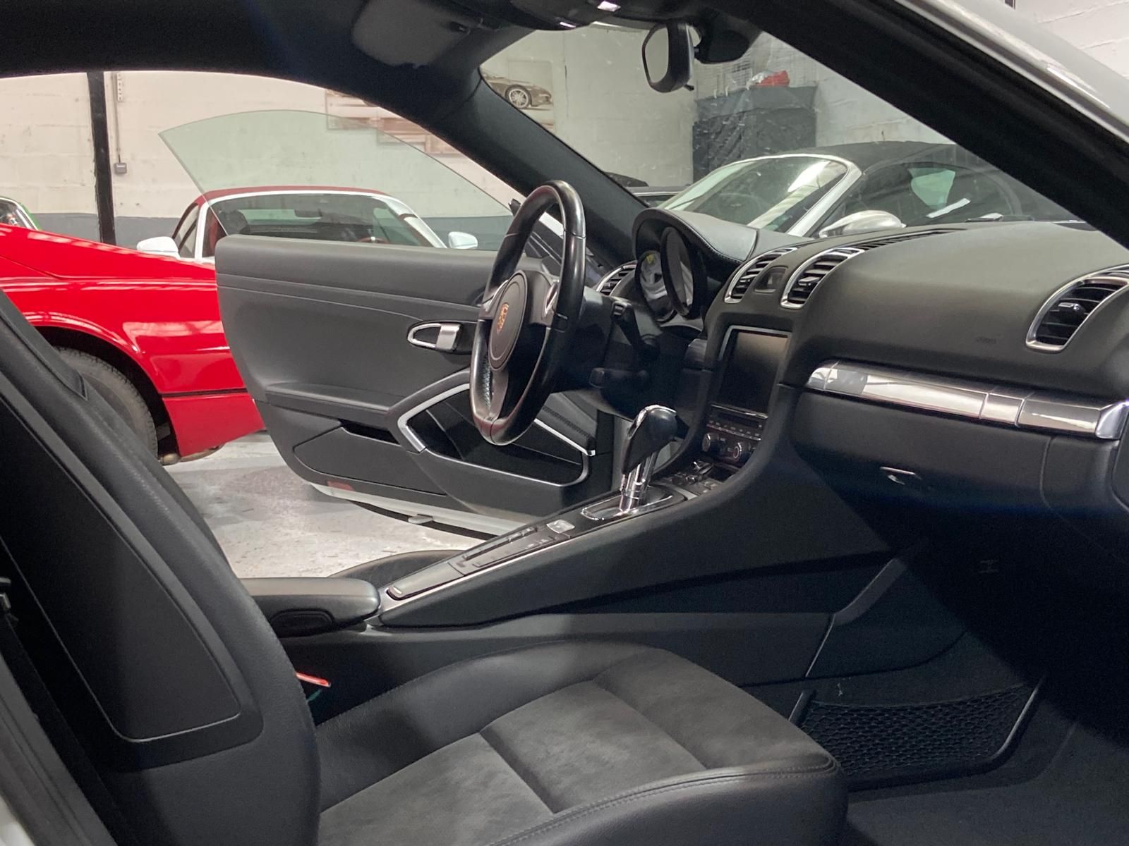 Porsche 981 Cayman 2.7 275cv PDK 52000 km 2016 — photo (27)