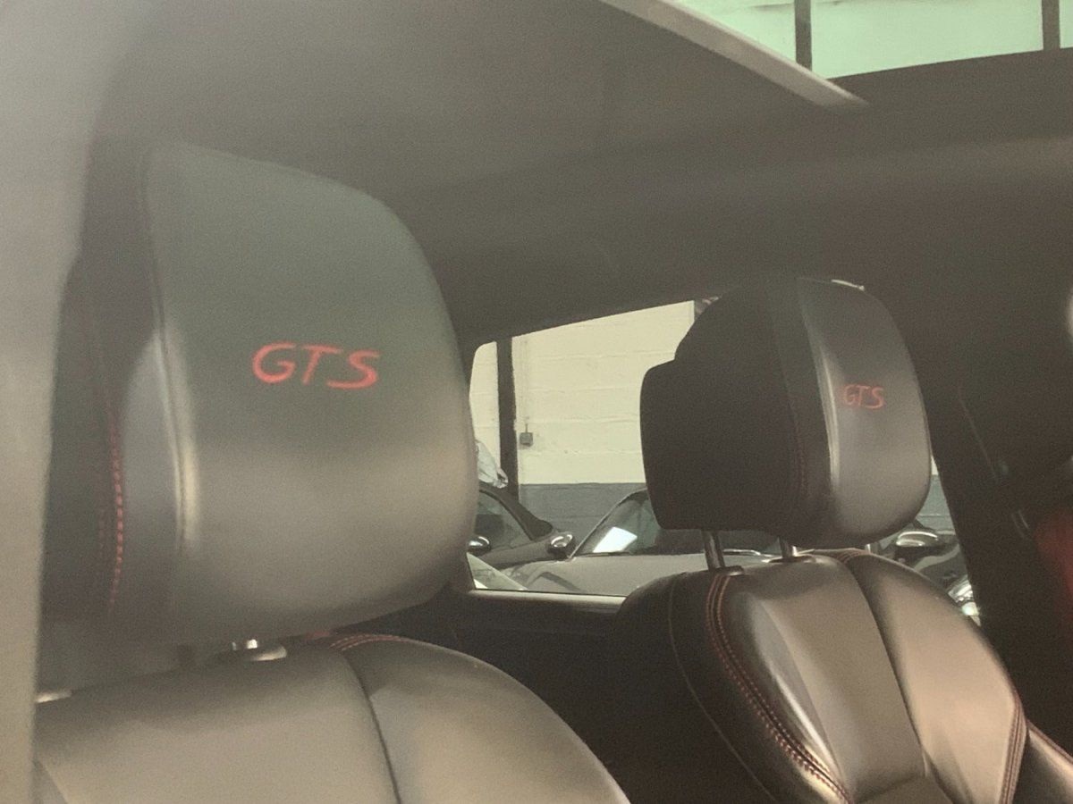 Porsche Macan GTS 2017 — sieges (25)