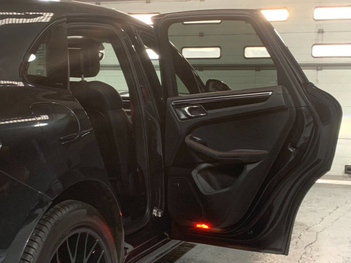 Porsche Macan GTS 2017 — sieges (26)