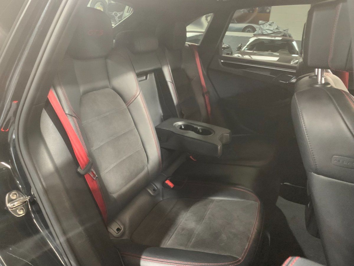 Porsche Macan GTS 2017 — sieges (27)