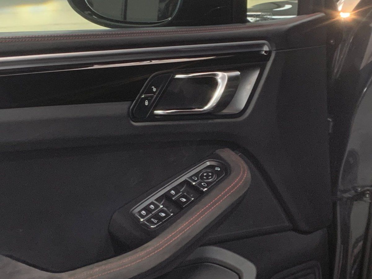 Porsche Macan GTS 2017 — detail interieur (30)