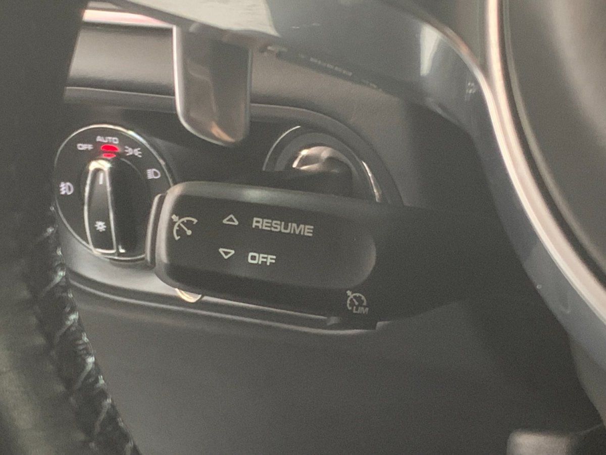 Porsche Macan GTS 2017 — detail interieur (40)