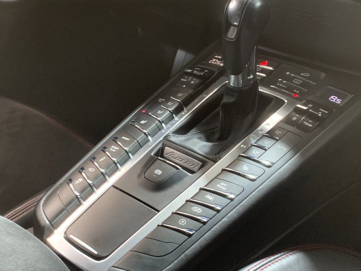 Porsche Macan GTS 2017 — detail interieur (35)