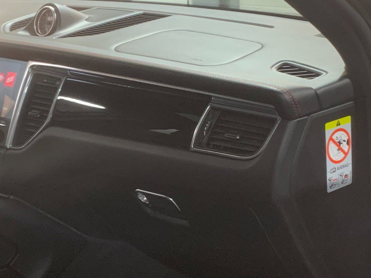 Porsche Macan GTS 2017 — detail interieur (37)