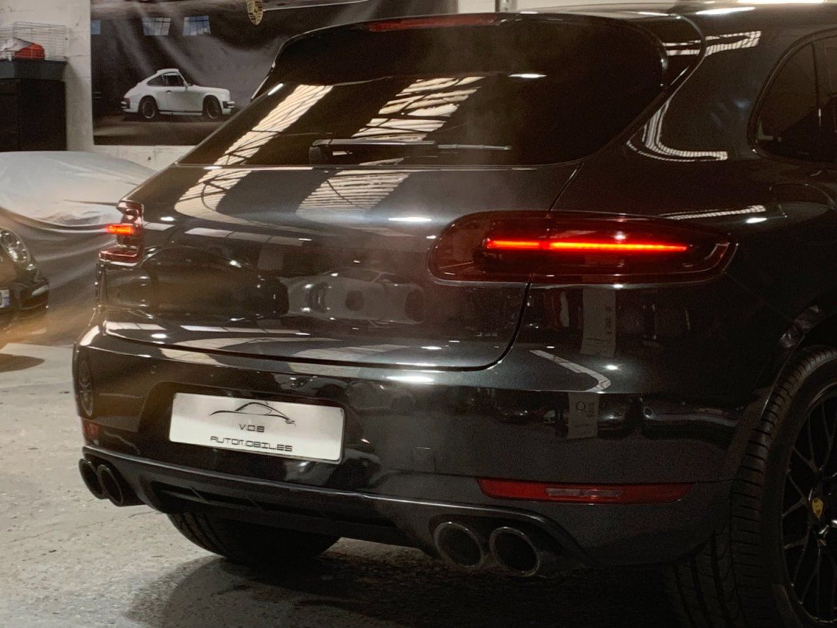 Porsche Macan GTS 2017 — vue arriere trois-quarts (12)