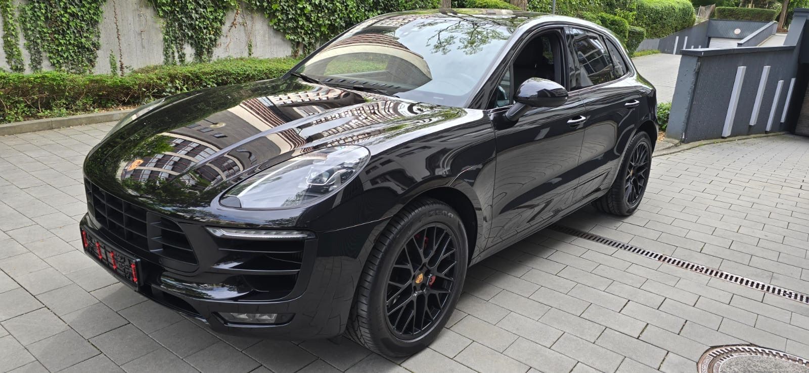 Porsche Macan GTS 3.6 360CV PDK 2018 2018 — vue avant trois-quarts (1)