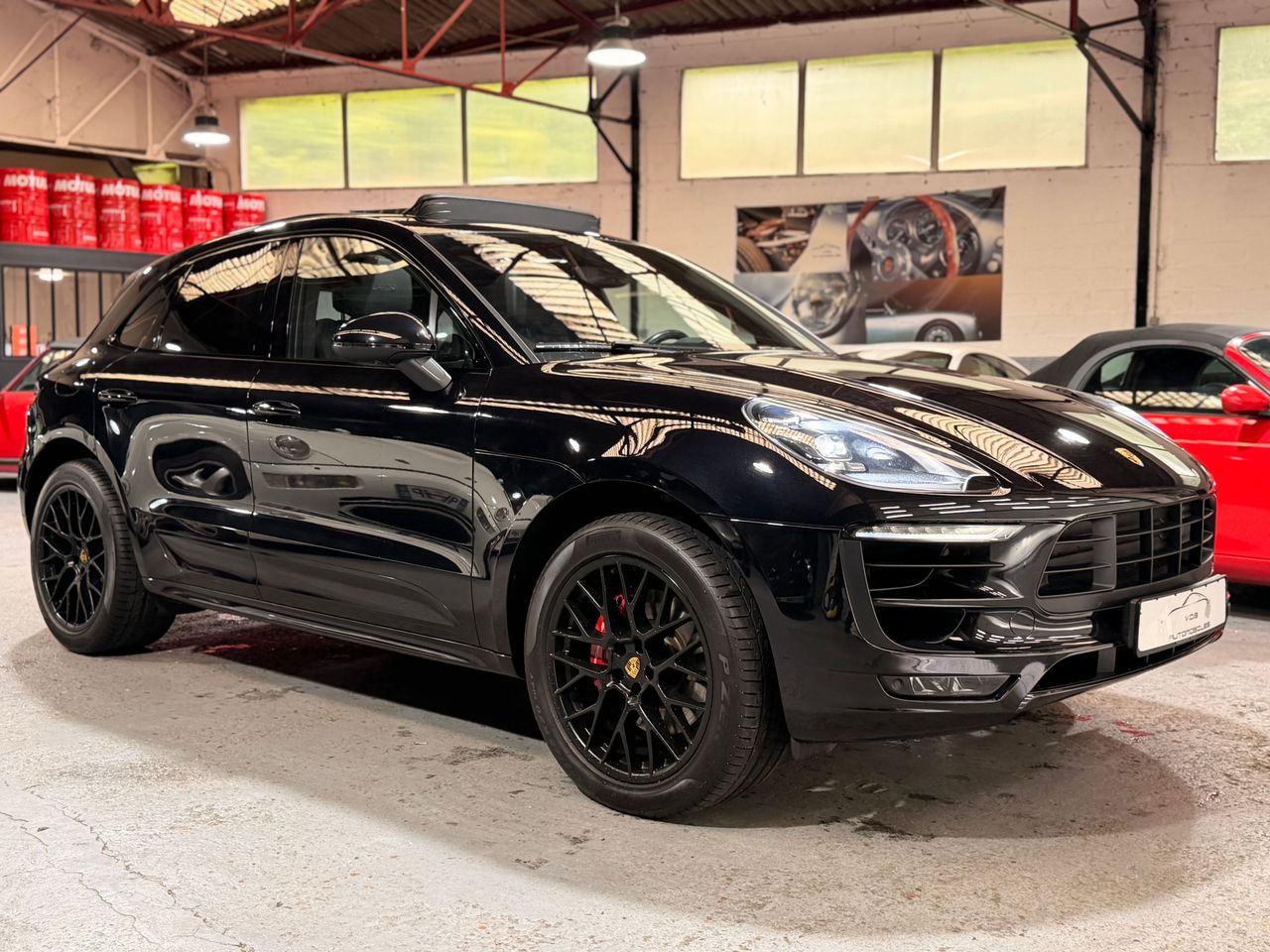 Porsche Macan GTS 3.6 360CV PDK 2017 2016 — vue avant trois-quarts (1)