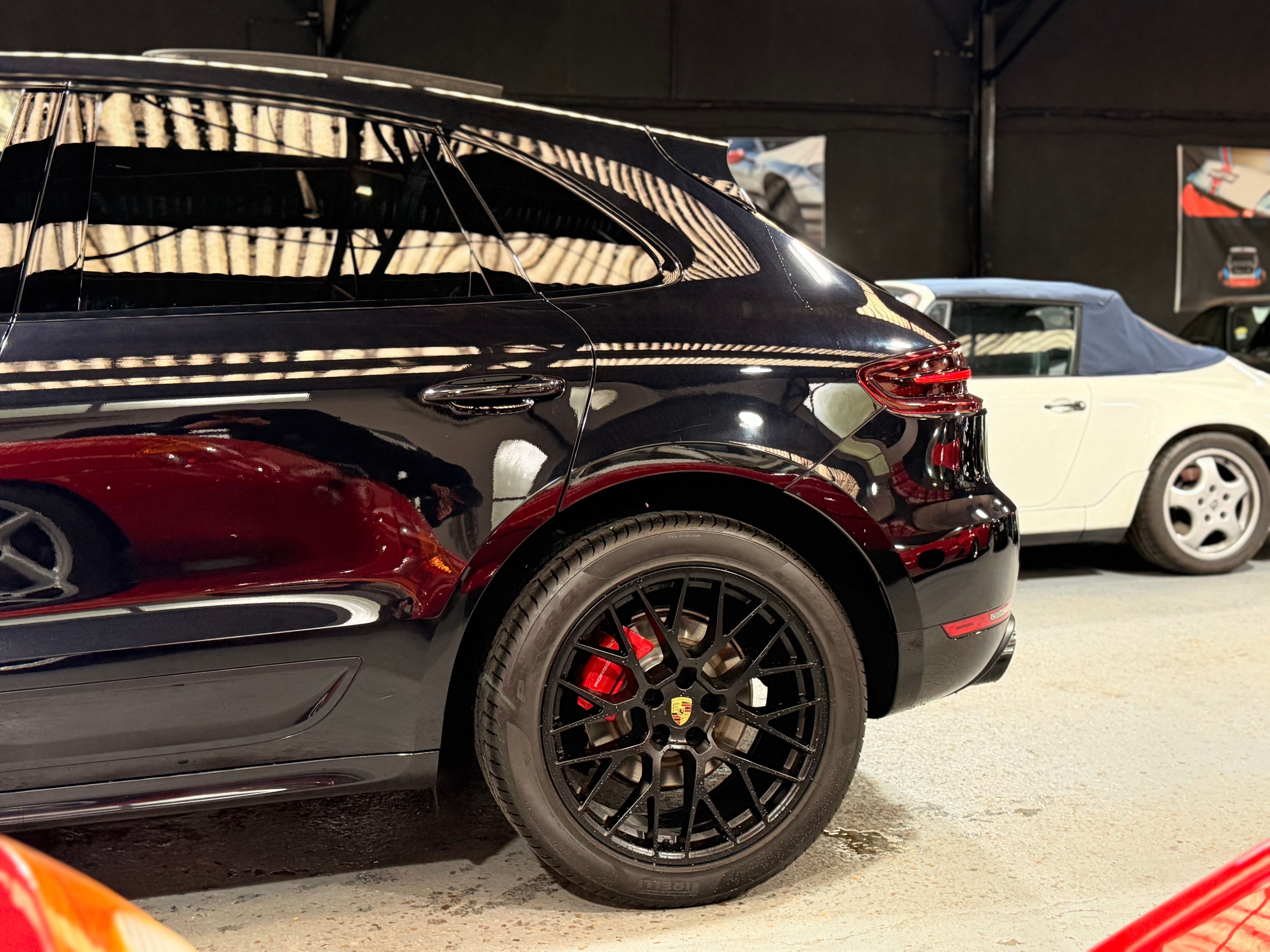 Porsche Macan GTS 3.6 360CV PDK 2017 2016 — vue arriere trois-quarts (8)
