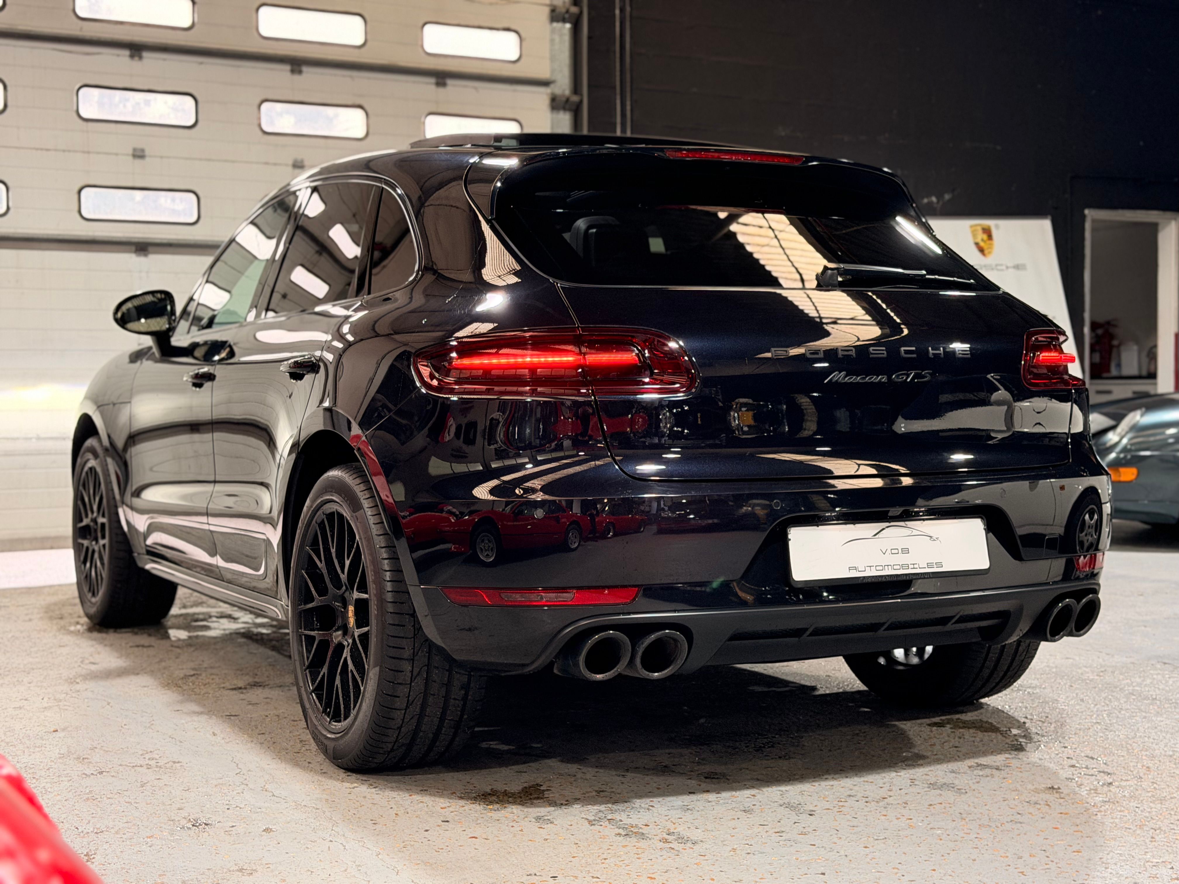 Porsche Macan GTS 3.6 360CV PDK 2017 2016 — vue arriere trois-quarts (7)