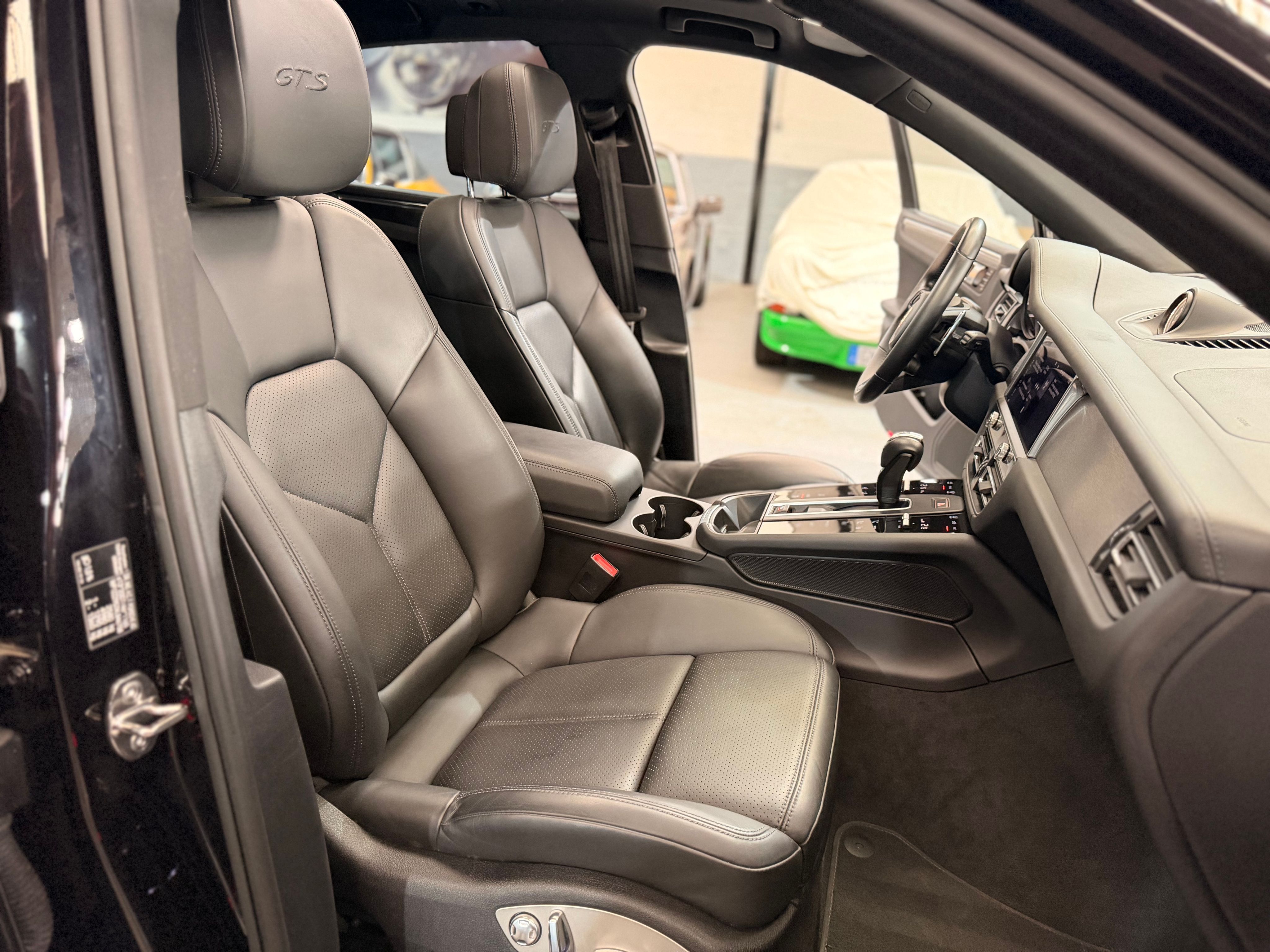 Porsche Macan GTS PDK 2.9 380cv  2022 66000 km France 2022 — sieges (24)