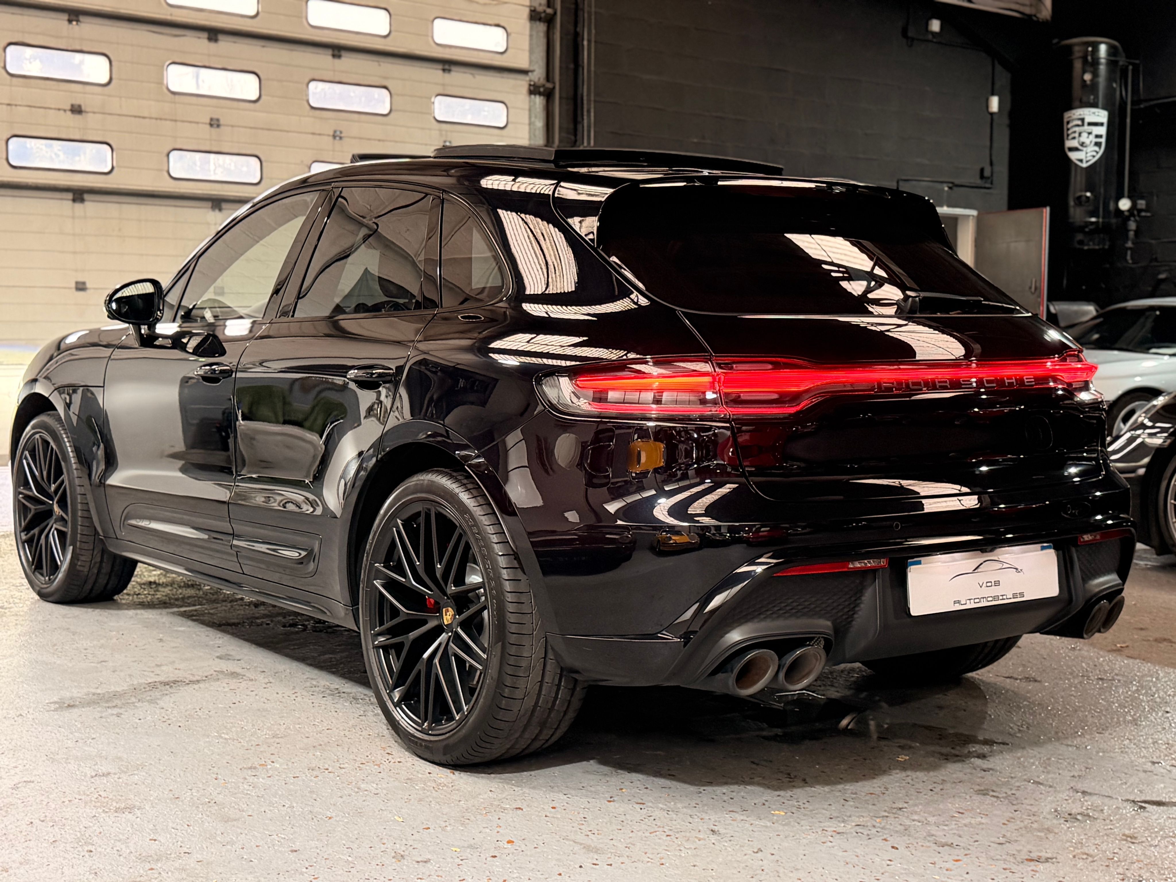 Porsche Macan GTS PDK 2.9 380cv  2022 66000 km France 2022 — vue arriere trois-quarts (11)