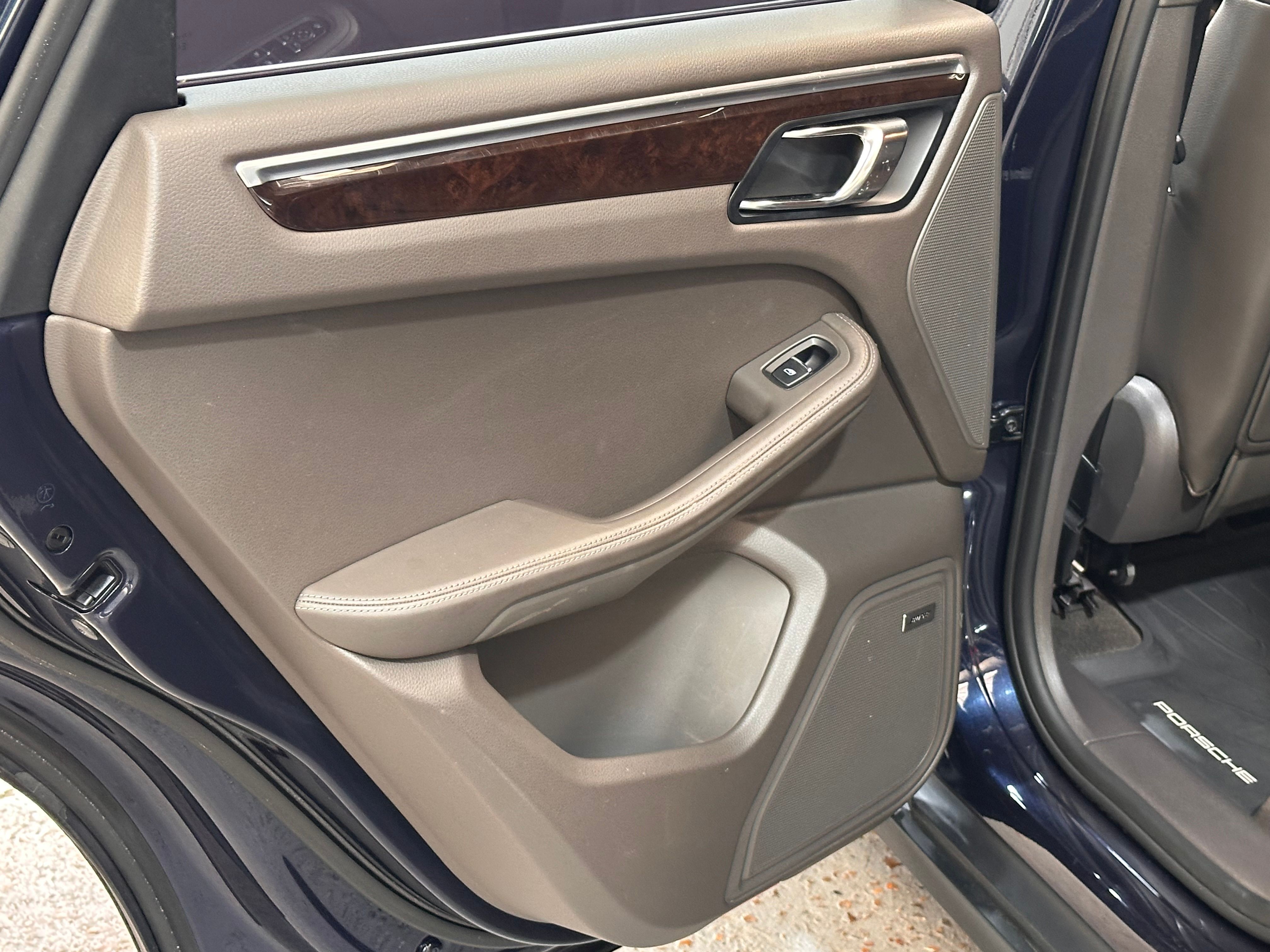 Porsche Macan S 2016 — detail (55)