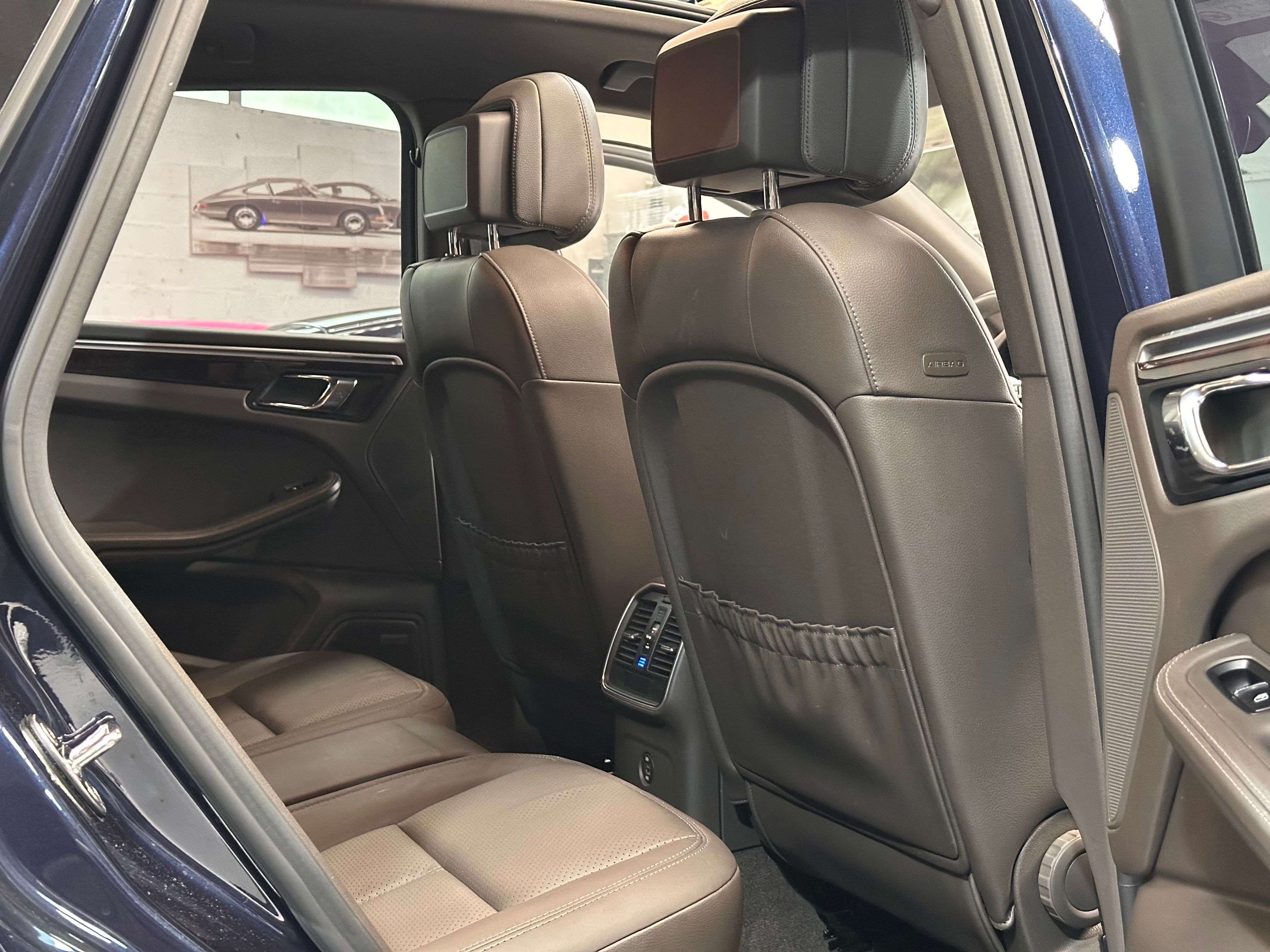 Porsche Macan S 2016 — places arriere (29)