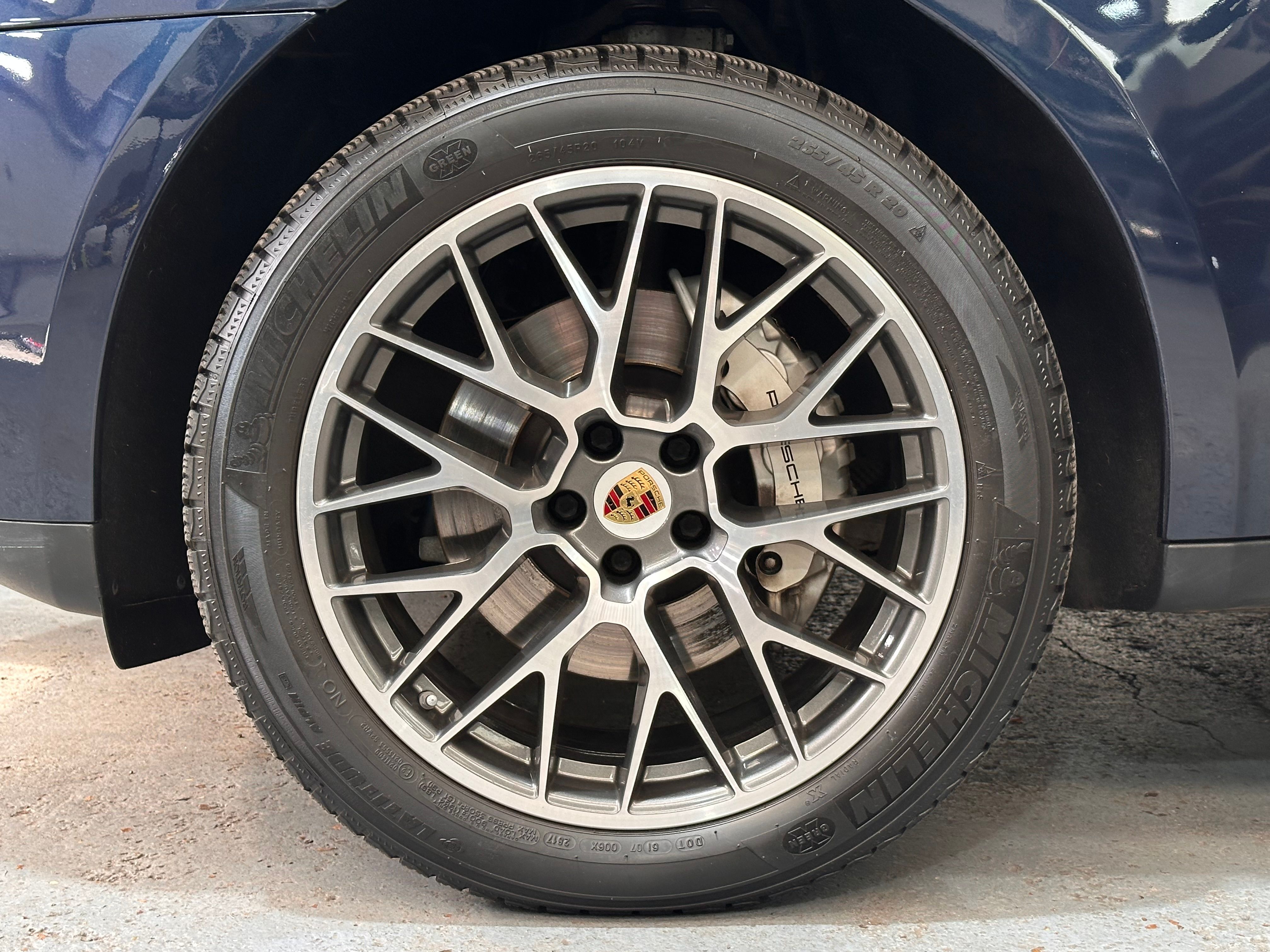 Porsche Macan S 2016 — jante et pneumatique (33)
