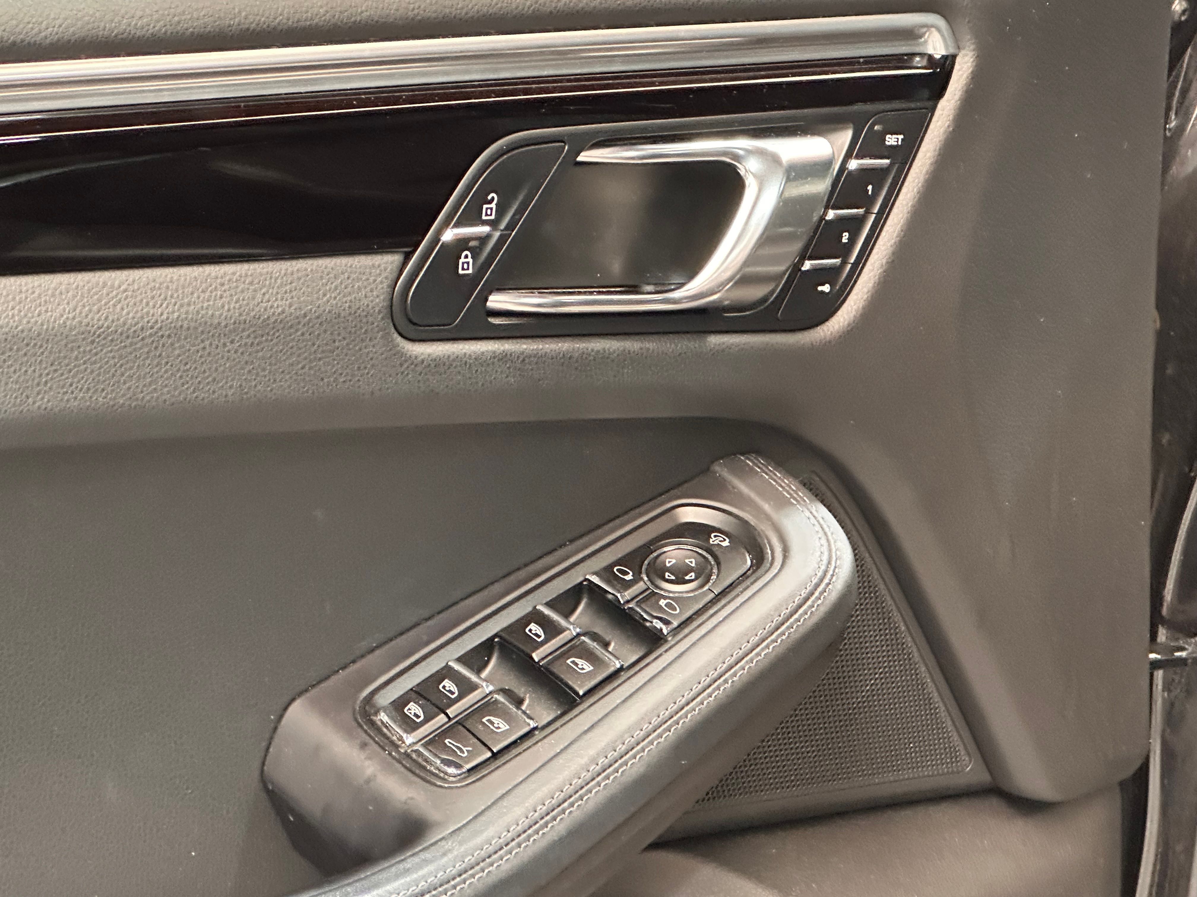Porsche Macan S 2021 — detail (32)