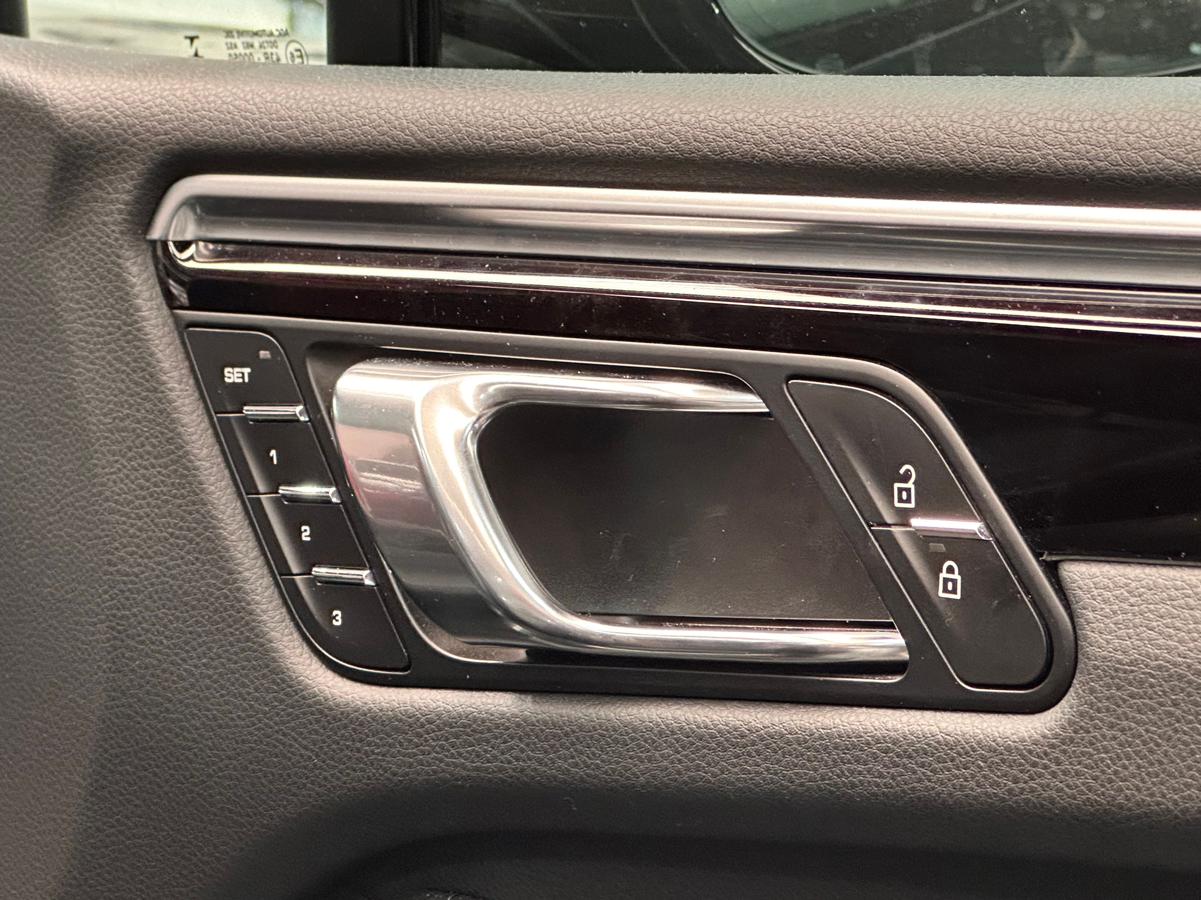 Porsche Macan S 2021 — detail (33)