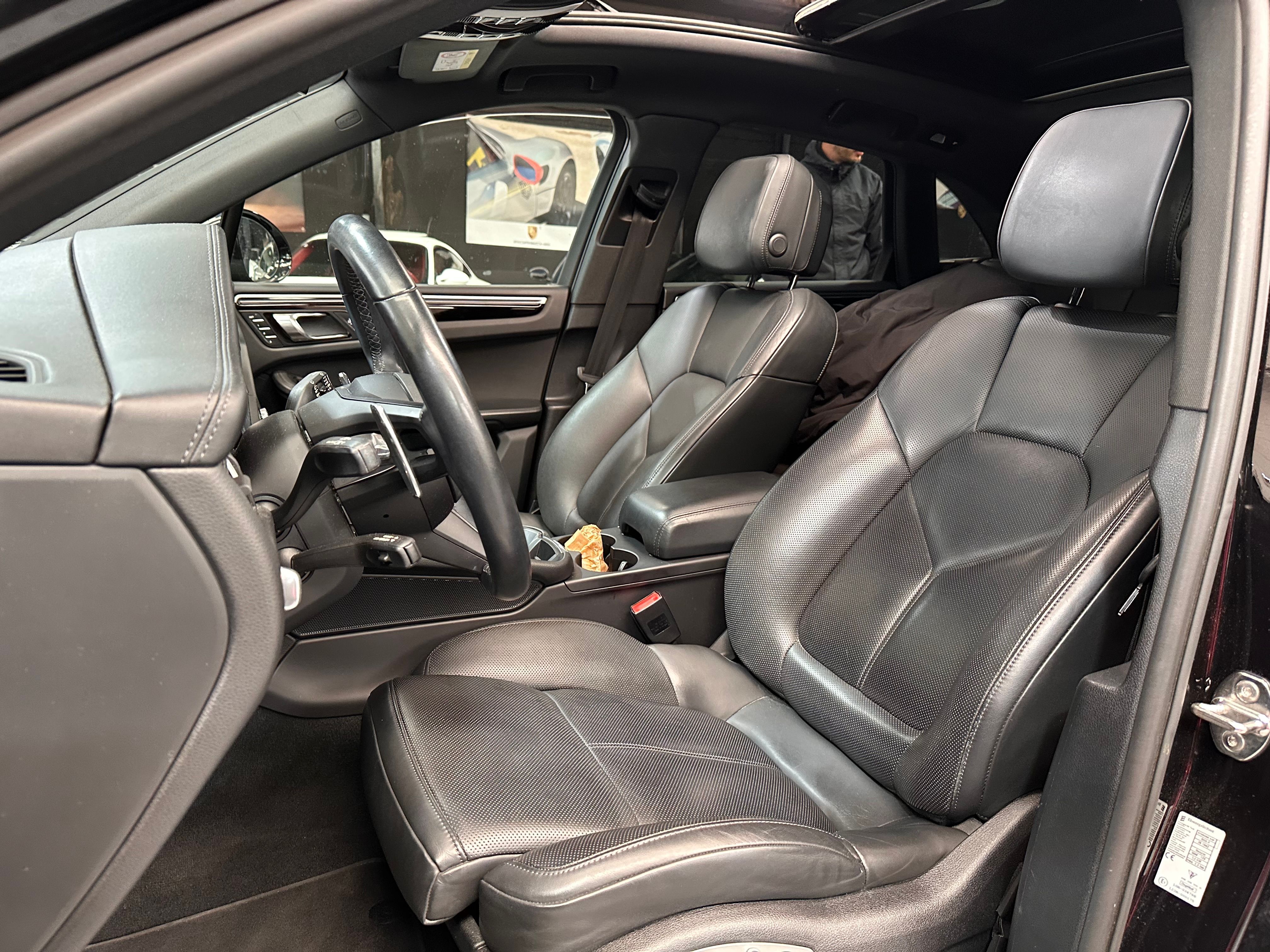 Porsche Macan S 2021 — sieges (23)
