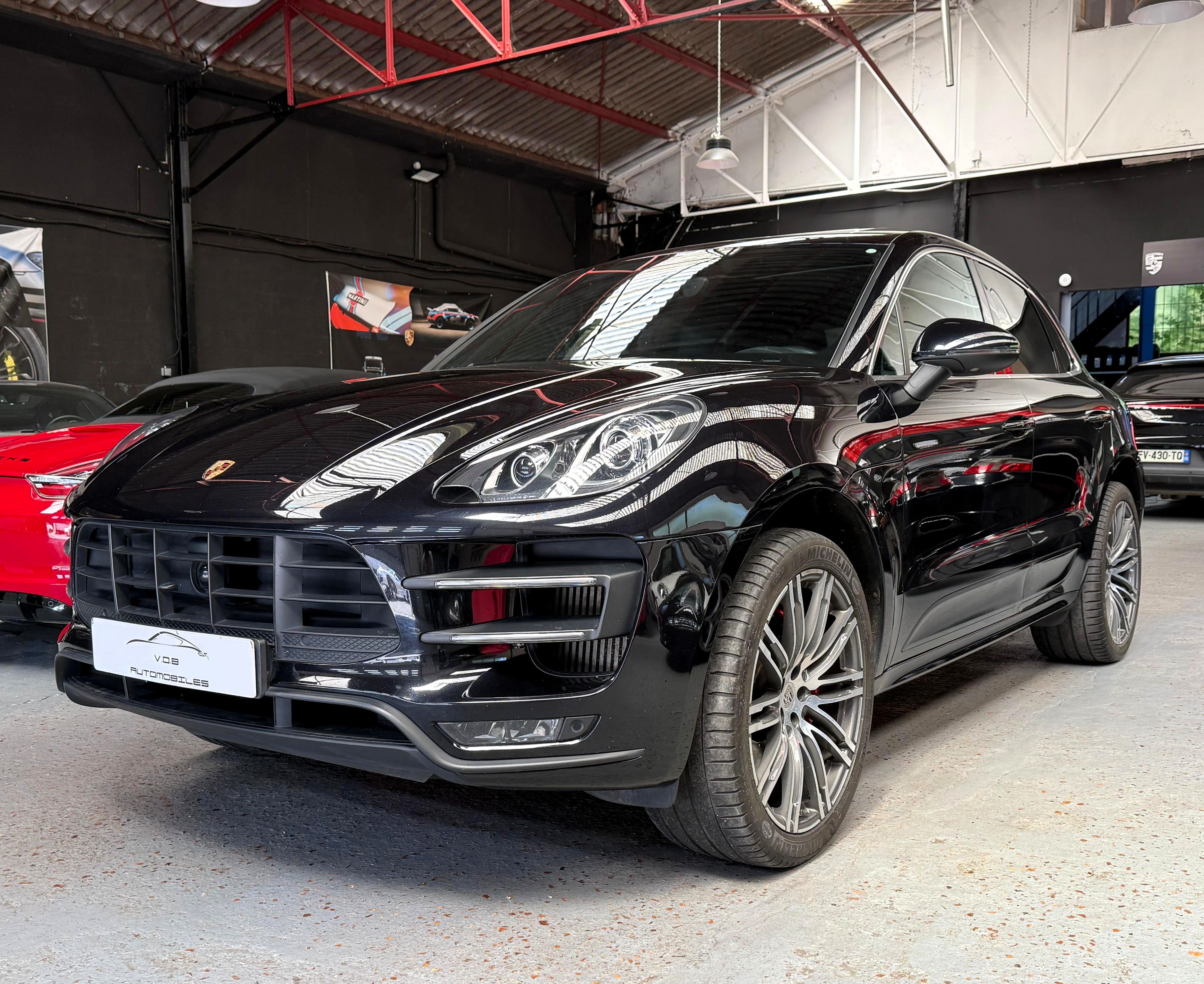 Porsche Macan Turbo 2015 — vue avant trois-quarts (2)