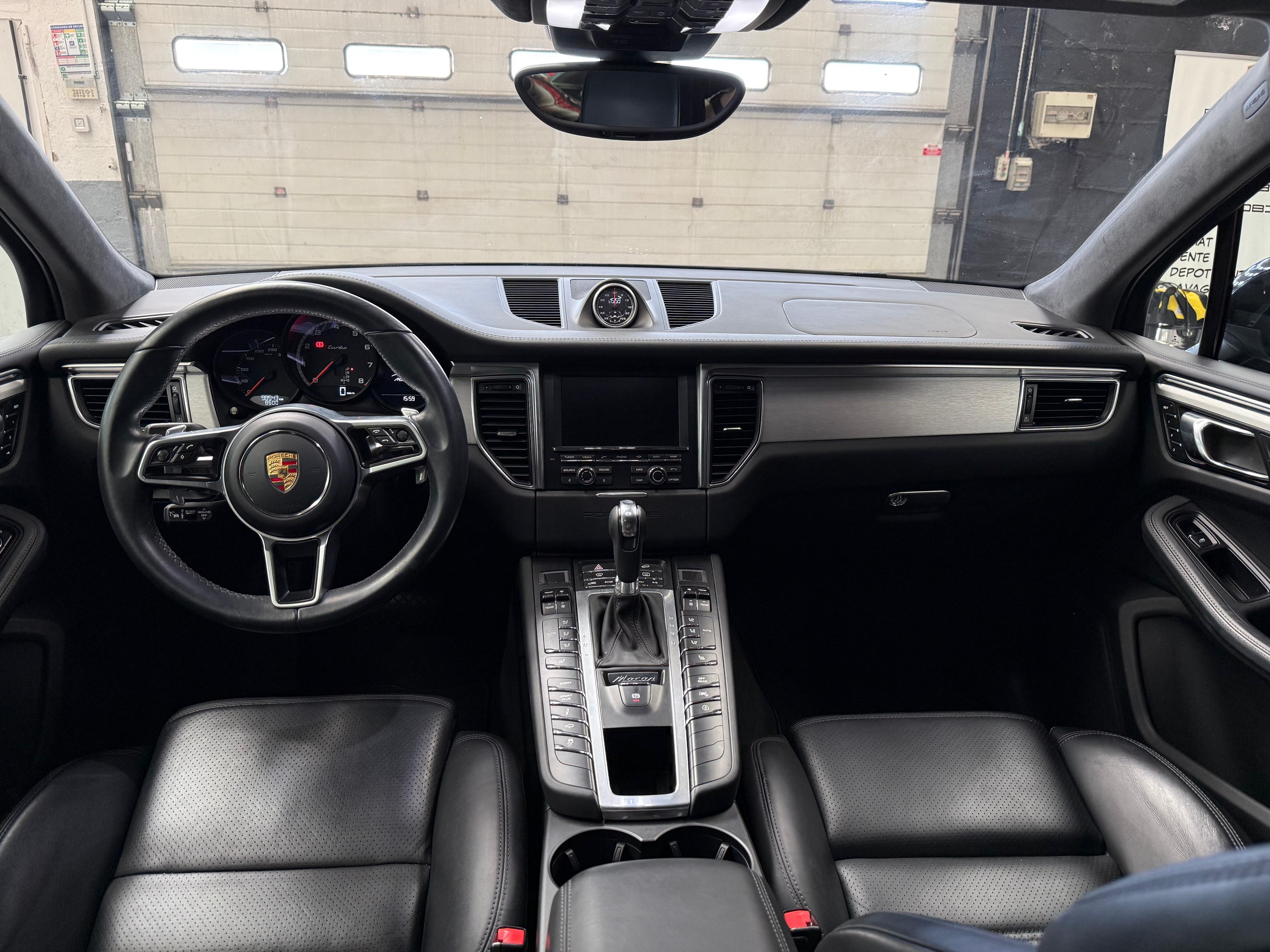 Porsche Macan Turbo 2015 — tableau de bord (9)